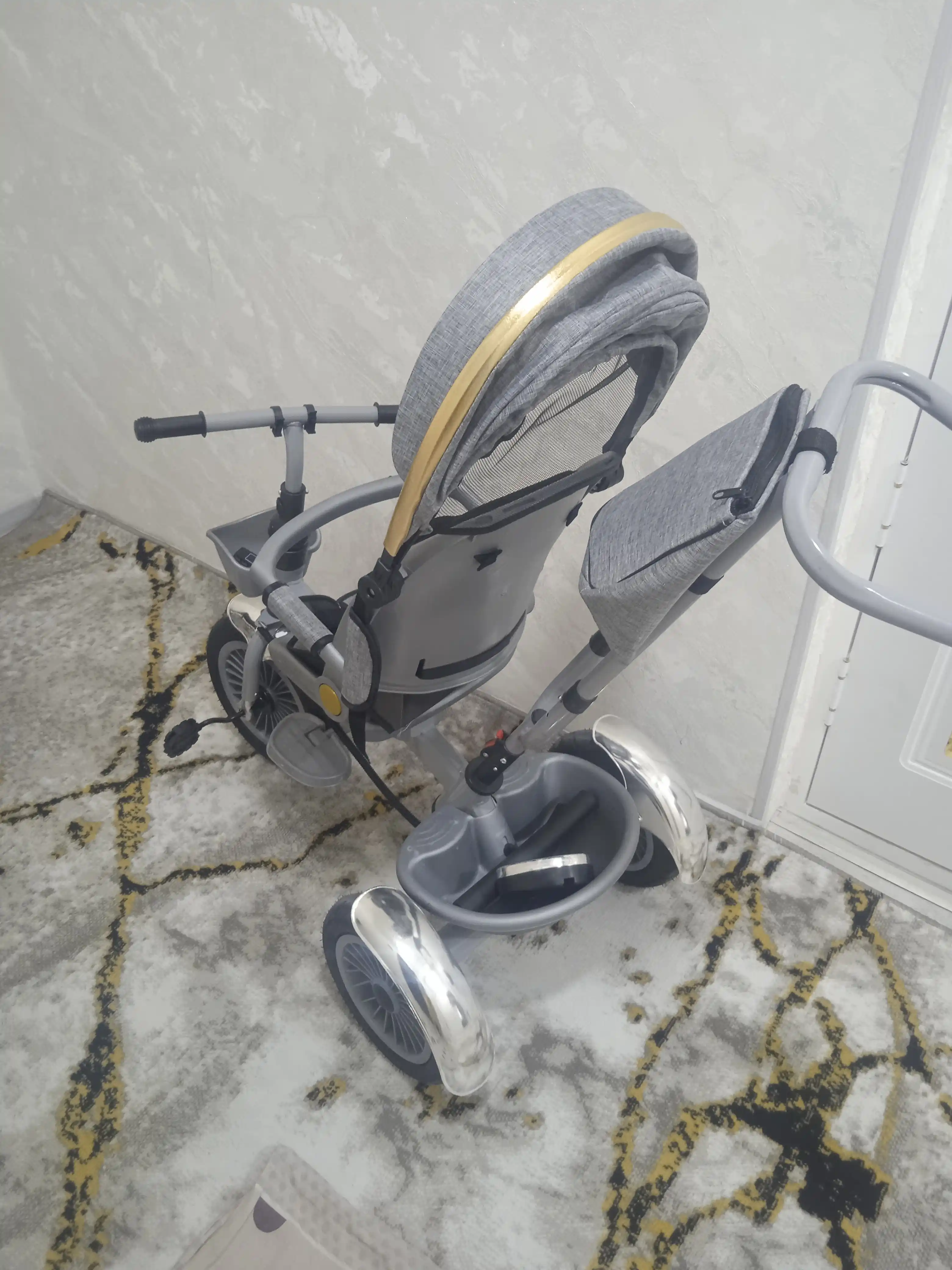 Bolalar velosipedi, uch g'ildirakli velosiped, uch g'ildirakli aravacha, savat bilan