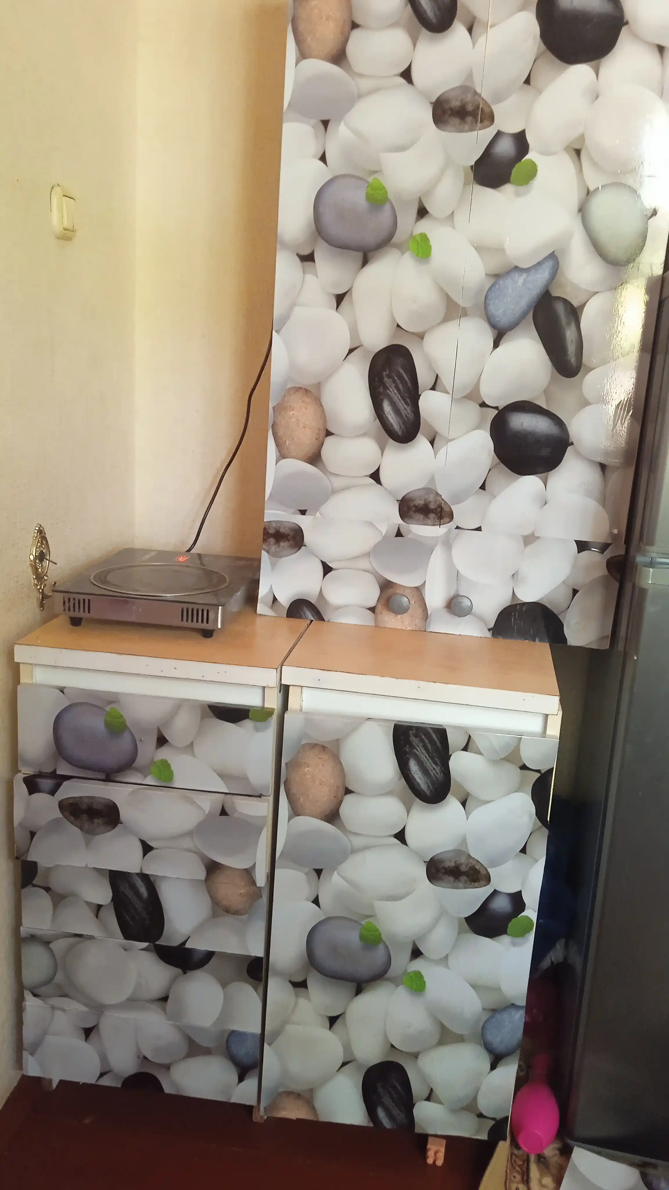 Mebel va devorlar uchun o‘zi yopishadigan plyonka, 90 sm x 60 m o‘lchamli plyonka