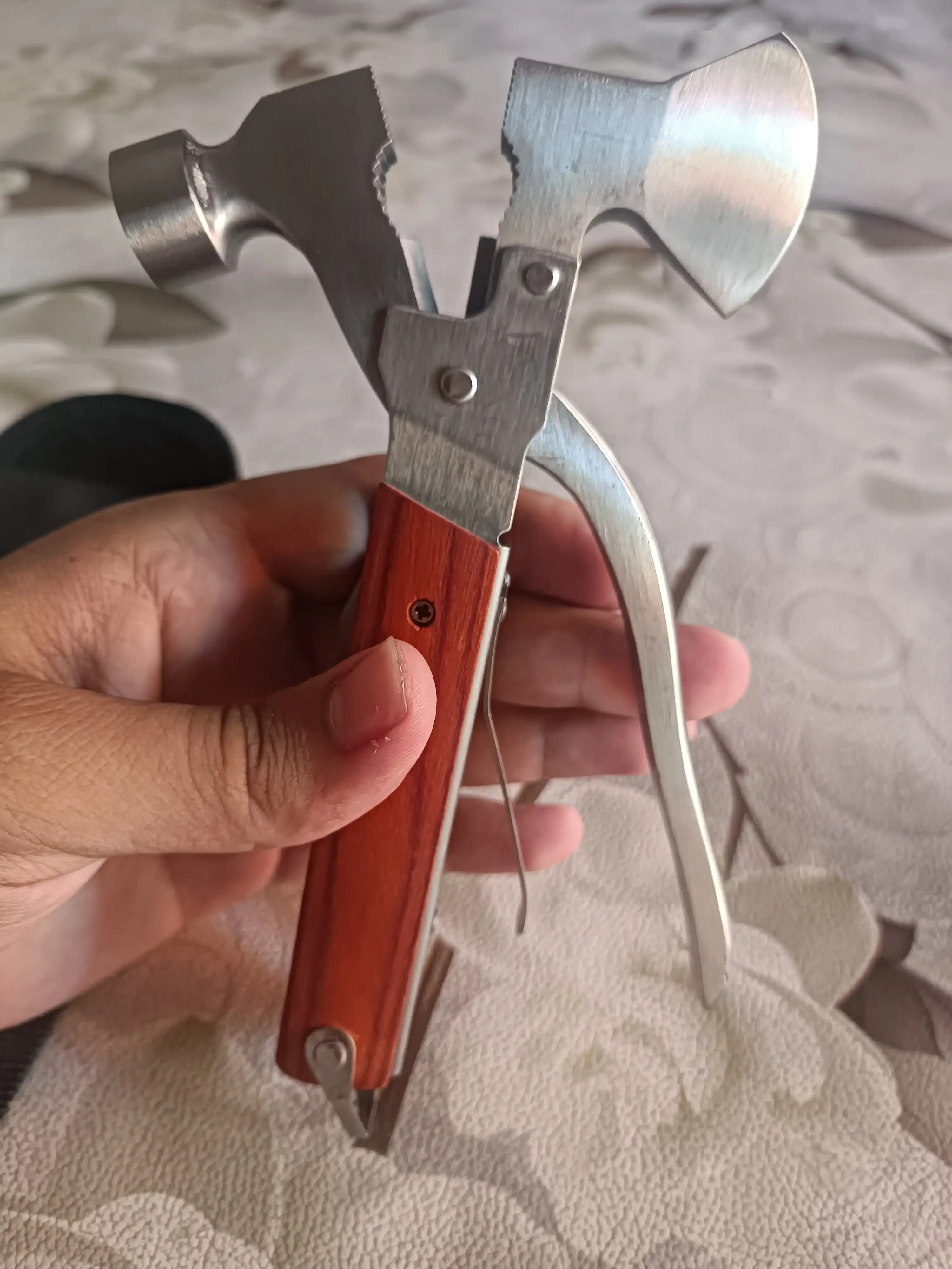 Ko‘p funksiyali bolta va bolg‘a, mini bolg‘acha, universal,