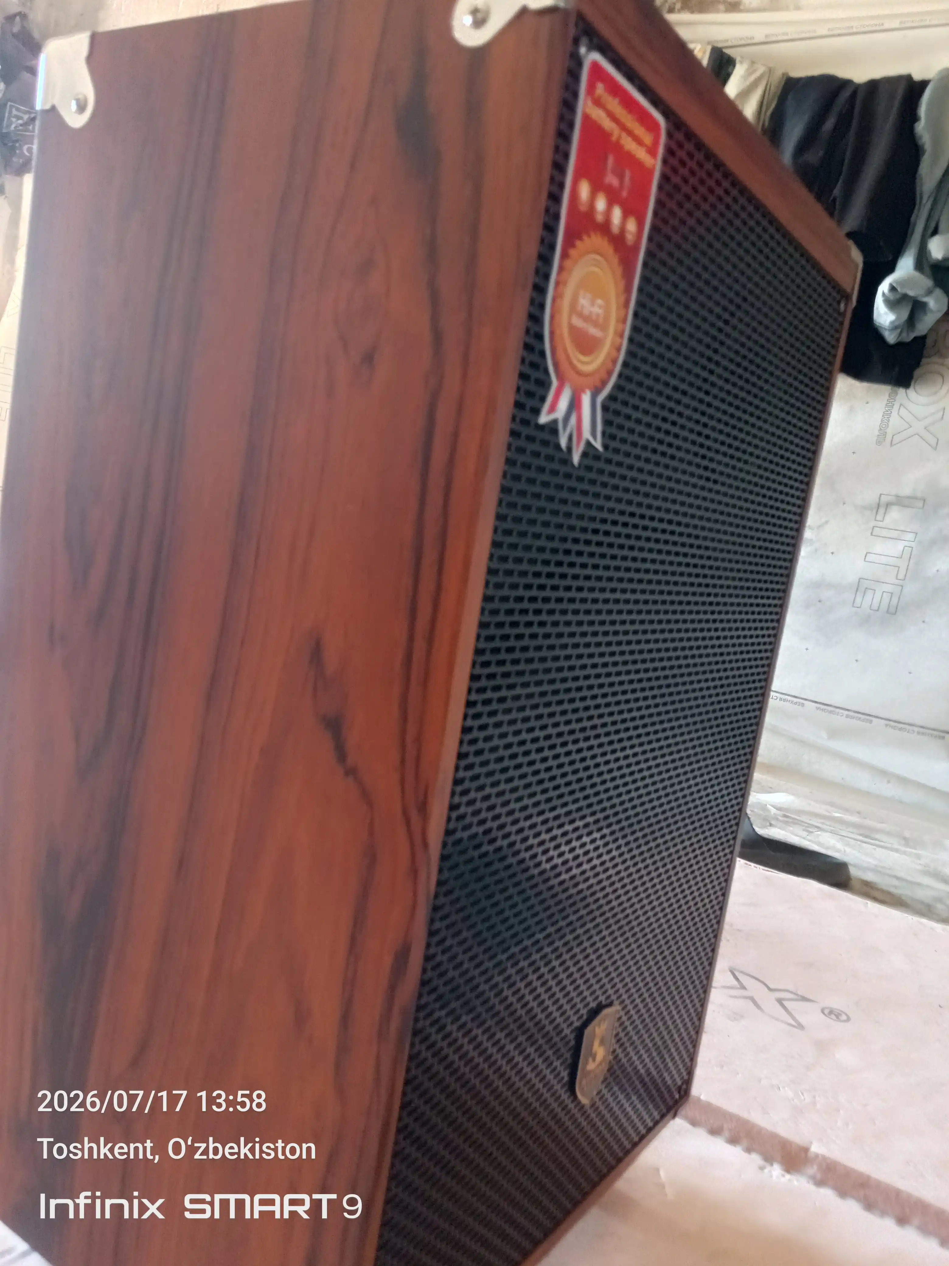 Портативная колонка B-Q12 , караоке Bluetooth с микрофоном и пультом, беспроводная bq12