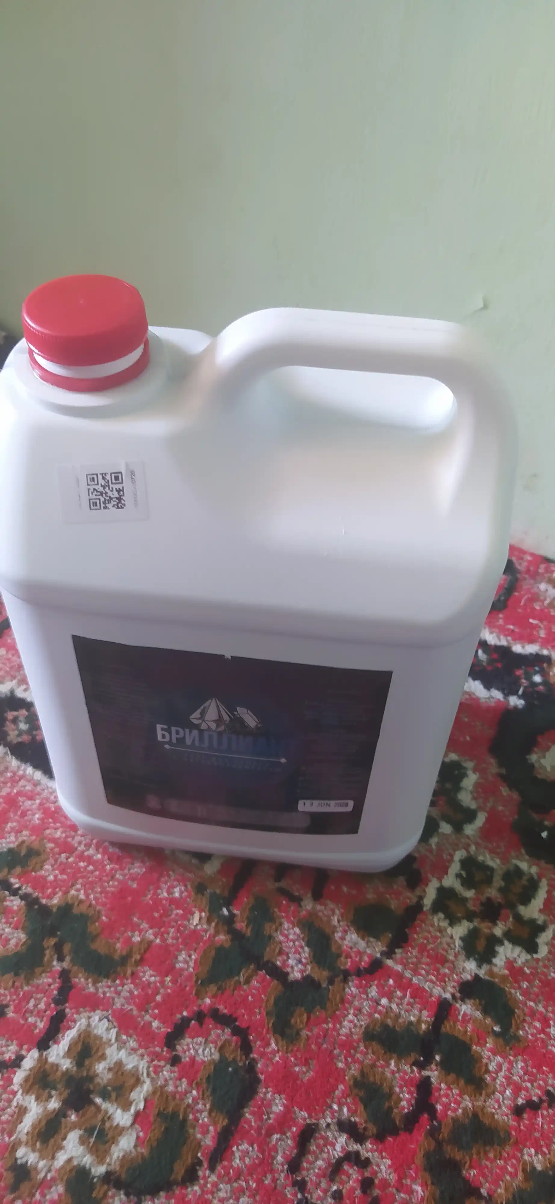 Rangli kiyimlar va turli matolar uchun Бриллиант suyuq kir yuvish geli, 3000gr