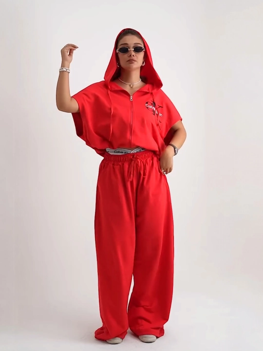 Ayollar uchun Dvoyka XB kapyushonli sport kostyumi, standart oversize 44–50