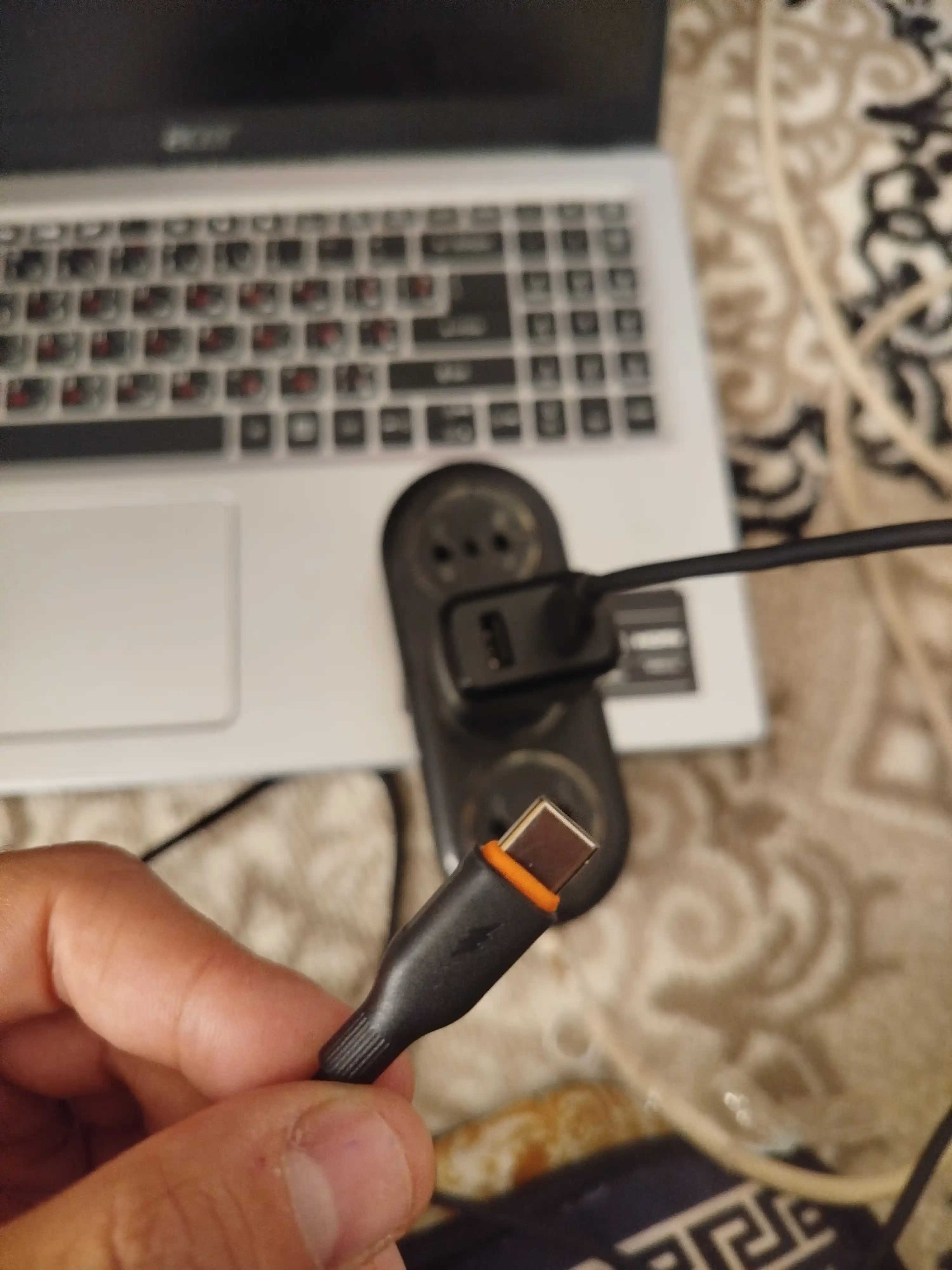 Кабели Type-C и Micro USB, белые и чёрные, 1 м, 3A / 2.4A, для смартфонов
