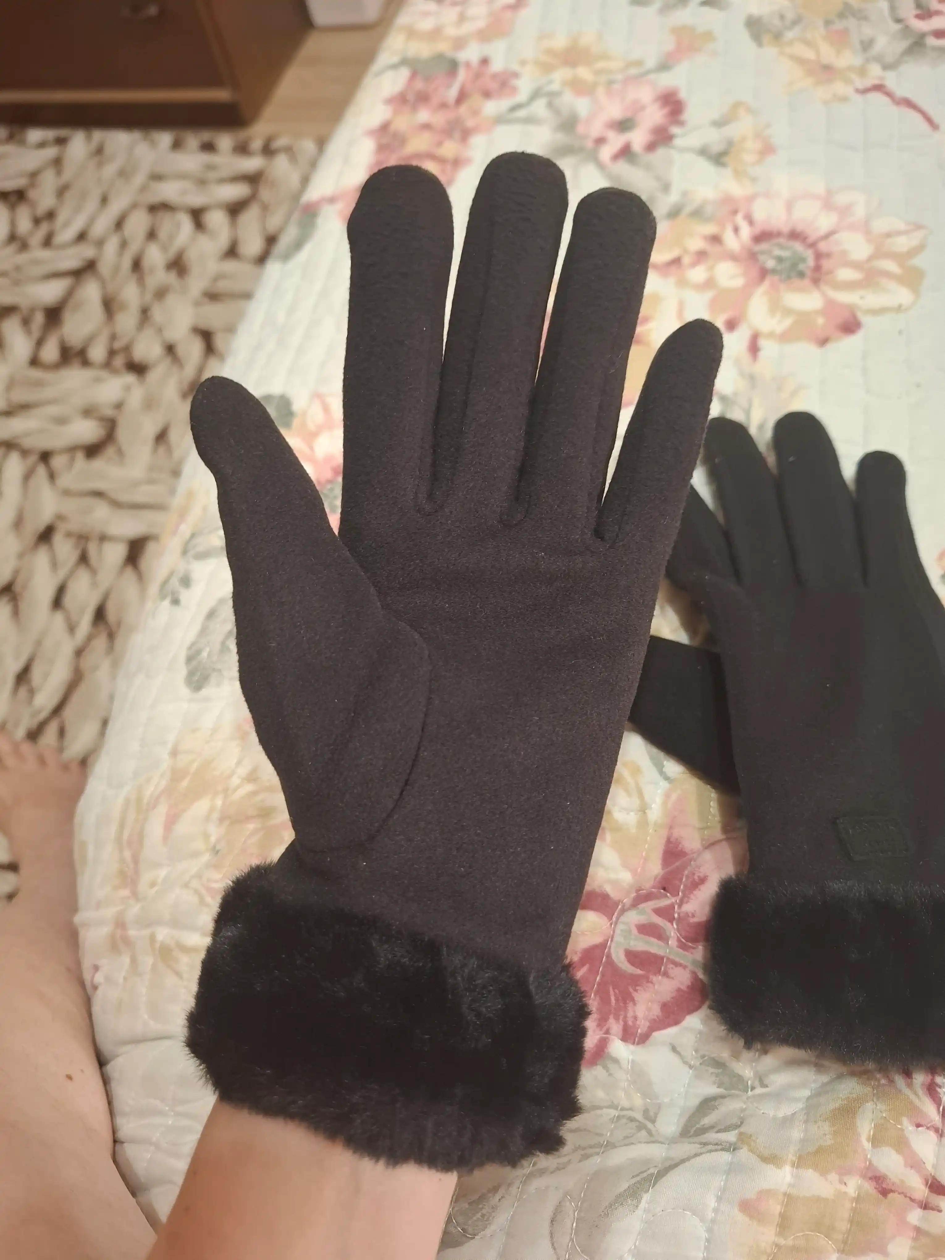 Перчатки женские, меховые