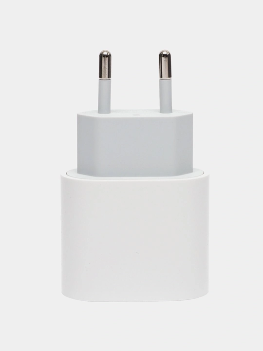 Apple — адаптер для iPhone, безопасная и быстрая зарядка