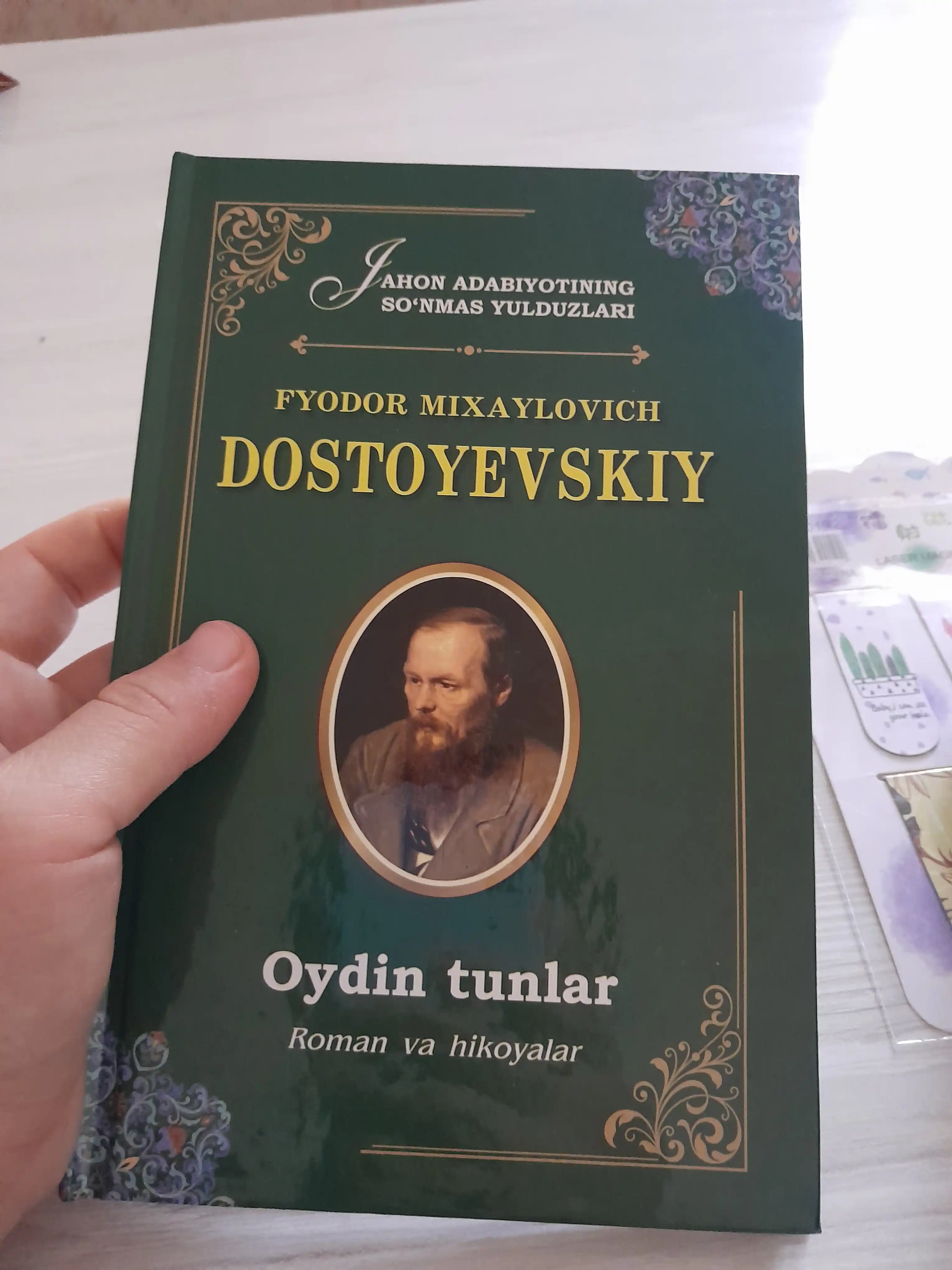 Oydin tunlar, Kambag'allar, Ayrilmas er Fyodor Dostoyevskiy
