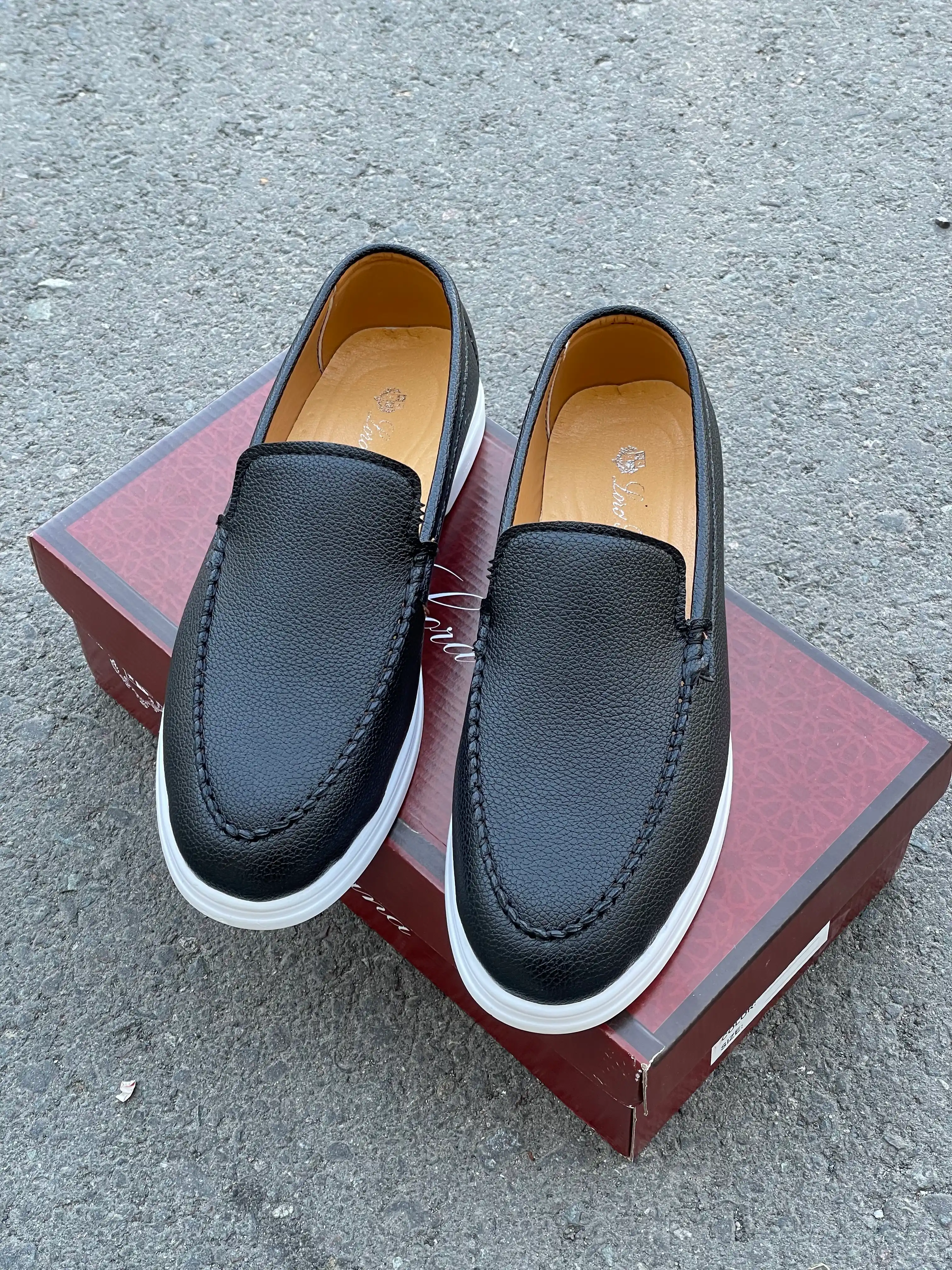 Loro Piana erkaklar loferlari, erkaklar mokasinlari, erkaklar poyabzali, yoz-kuz, 39-43-o‘lcham