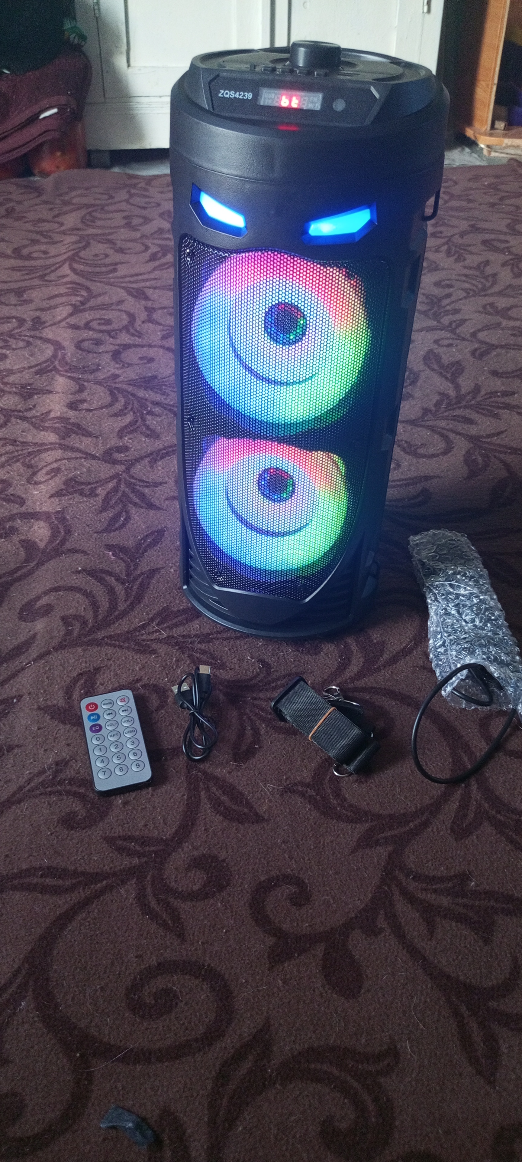 Караоке-колонка с Bluetooth-микрофоном ZQS 10101, 8148, 4239, 908s