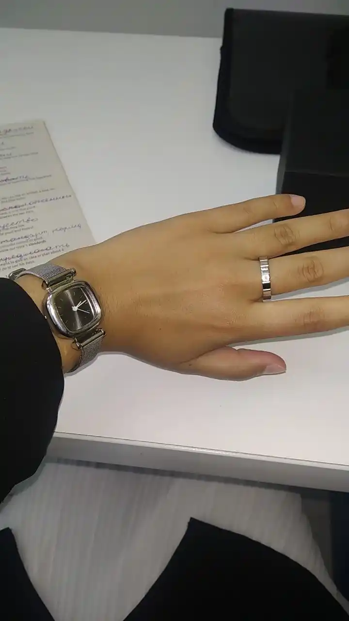 Ayollar va qizlar uchun qo‘l soatlari, klassik, zanglamaydigan po'latdan