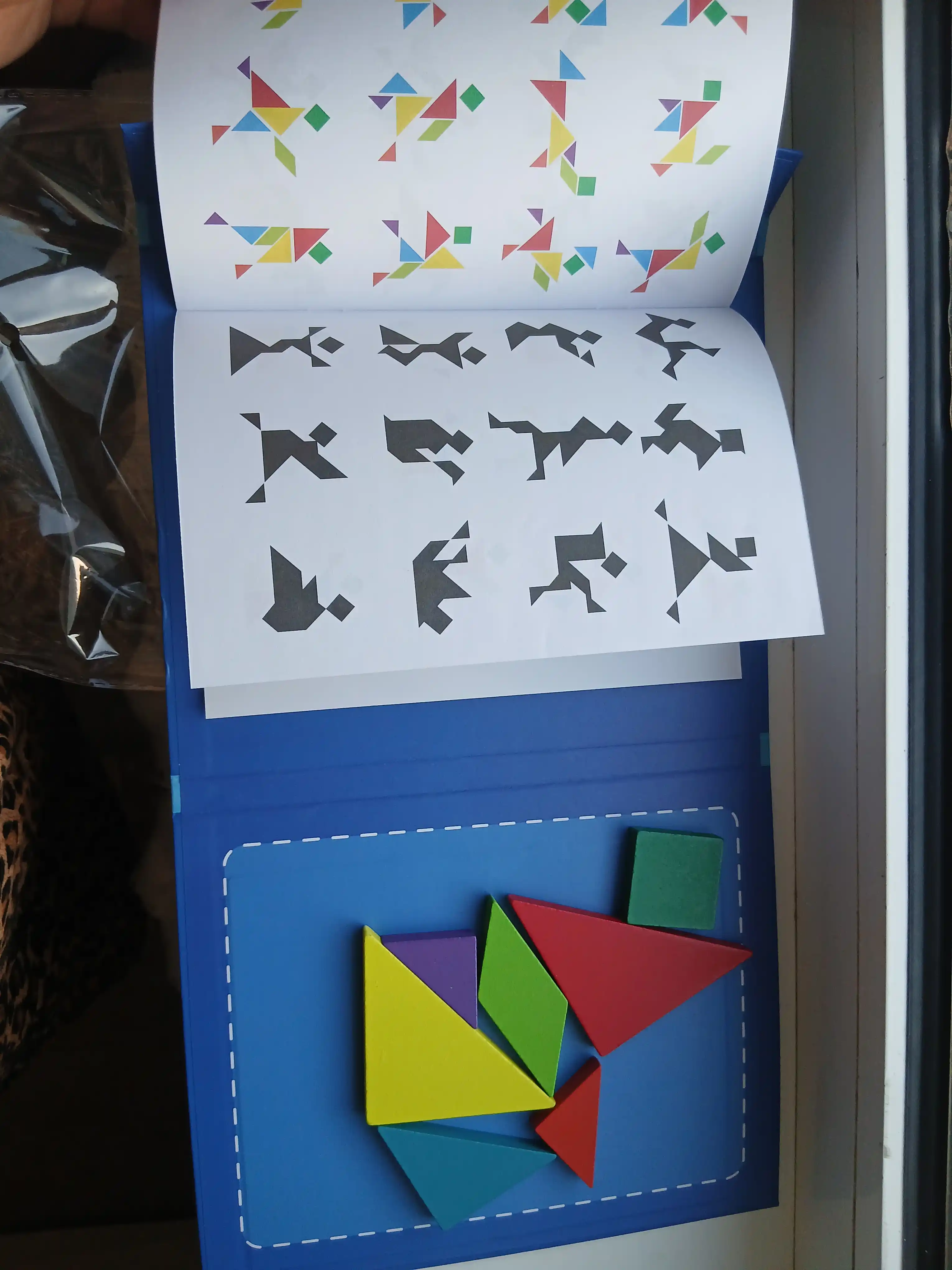 Ta'limiy yog'och jumboq o'yini Tangram, magnitli, tangram vazifalar bilan, tetris