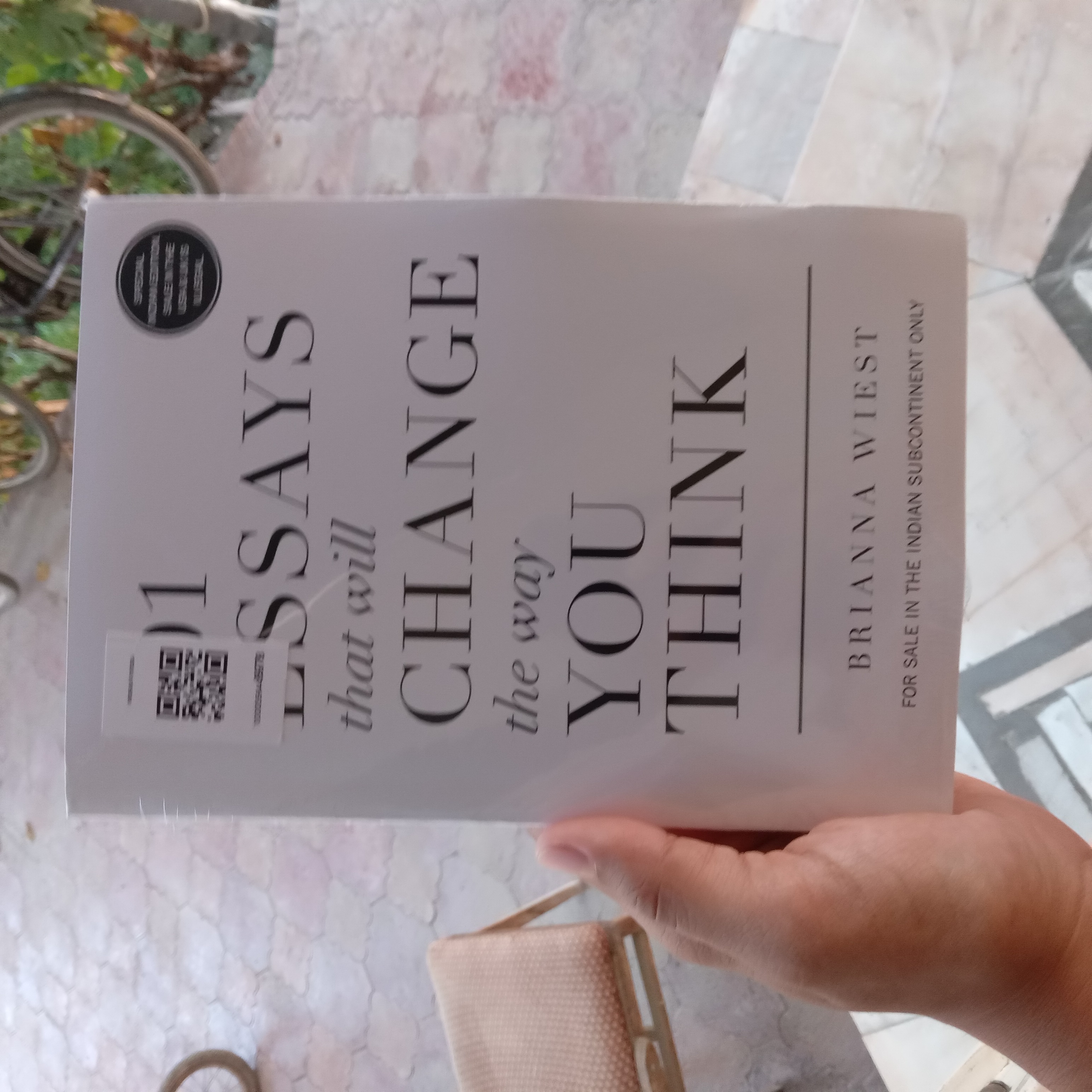 101 Essays That Will Change The Way You Think, Briana Wiest, ingliz tili