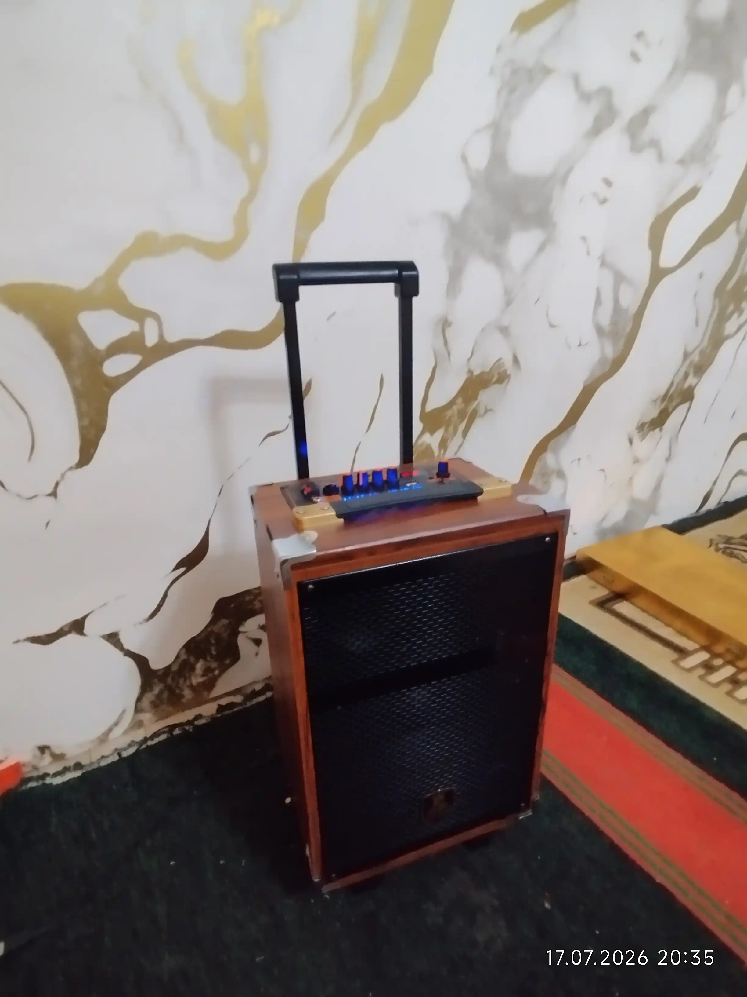Portativ karaoke dinamiki, Profesional ovoz, 2ta simsiz mikrofon, uzoq muddatli quvvat