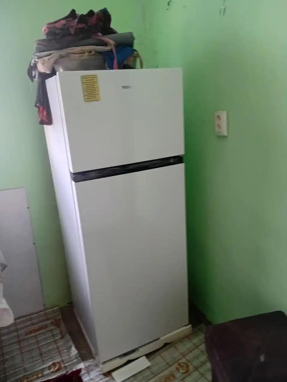 Sovutgich Roison RHWG DF2-27, 205 litr