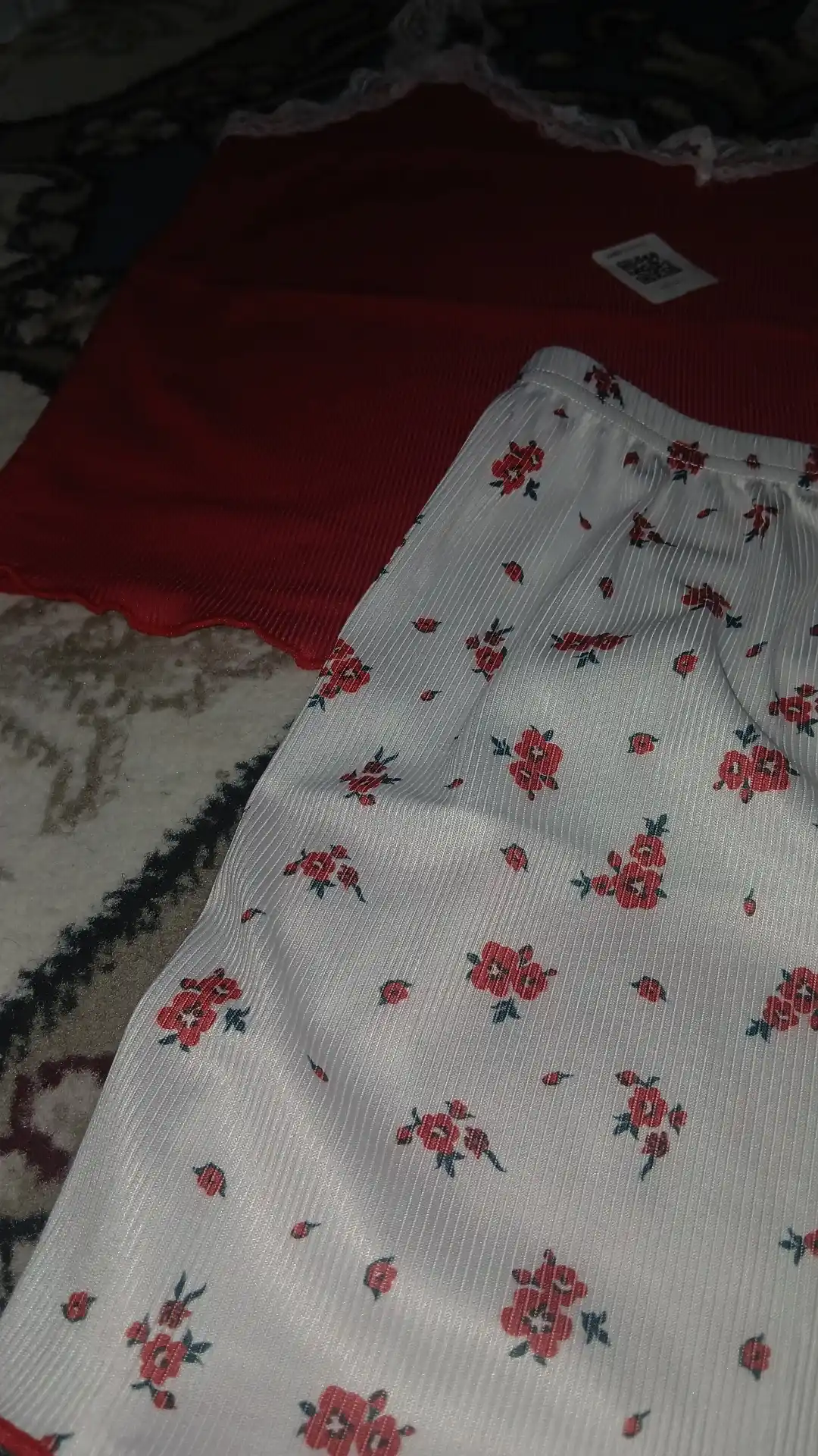 Ayollar pijamasi shortikli, uy uchun kiyim komplekti 