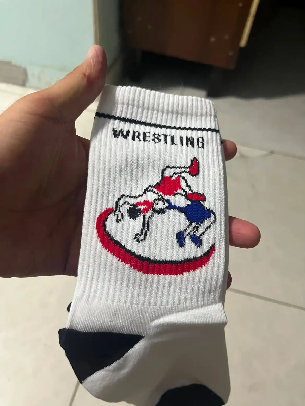 Erkaklar va ayollar uchun uzun kundalik sport paypoqlari, 36-44 yozuvi bosilgan