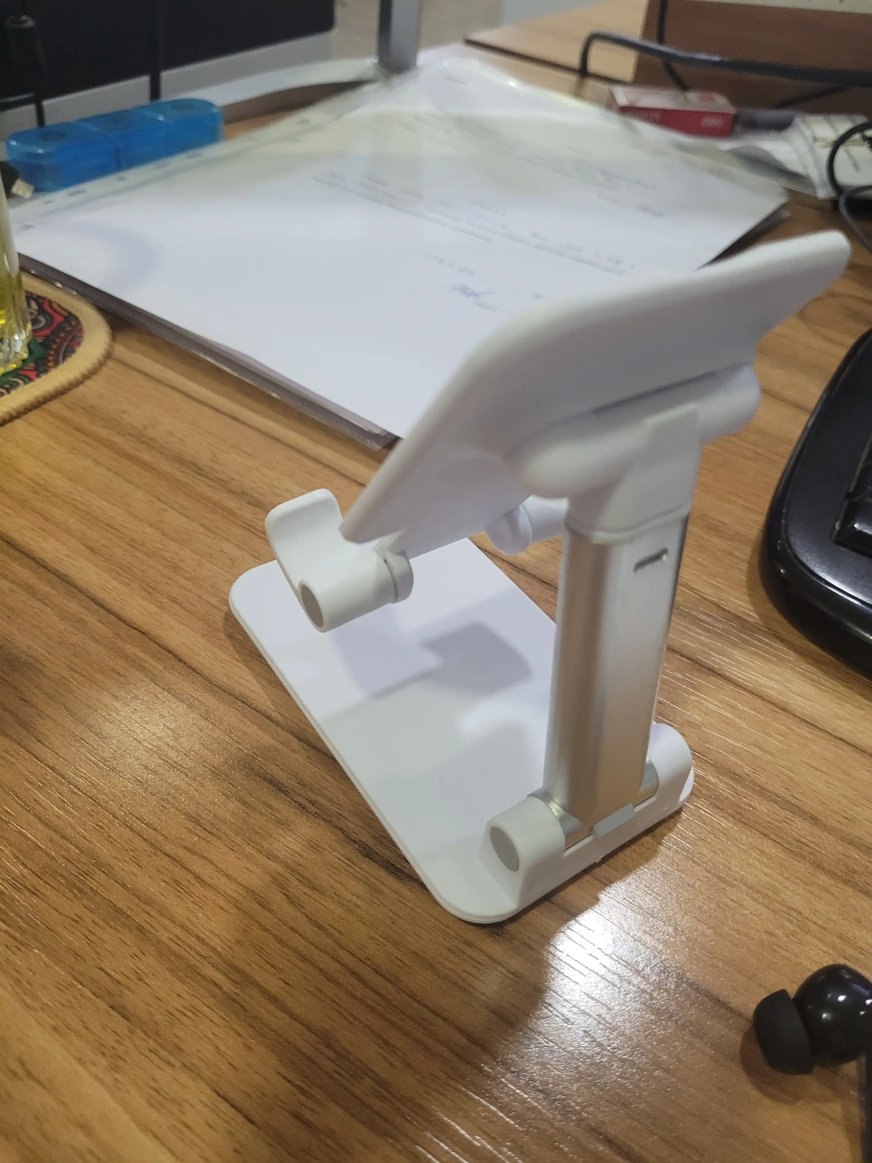 Telefon va planshet uchun sozlanadigan, buklanadigan taglik-ushlagich