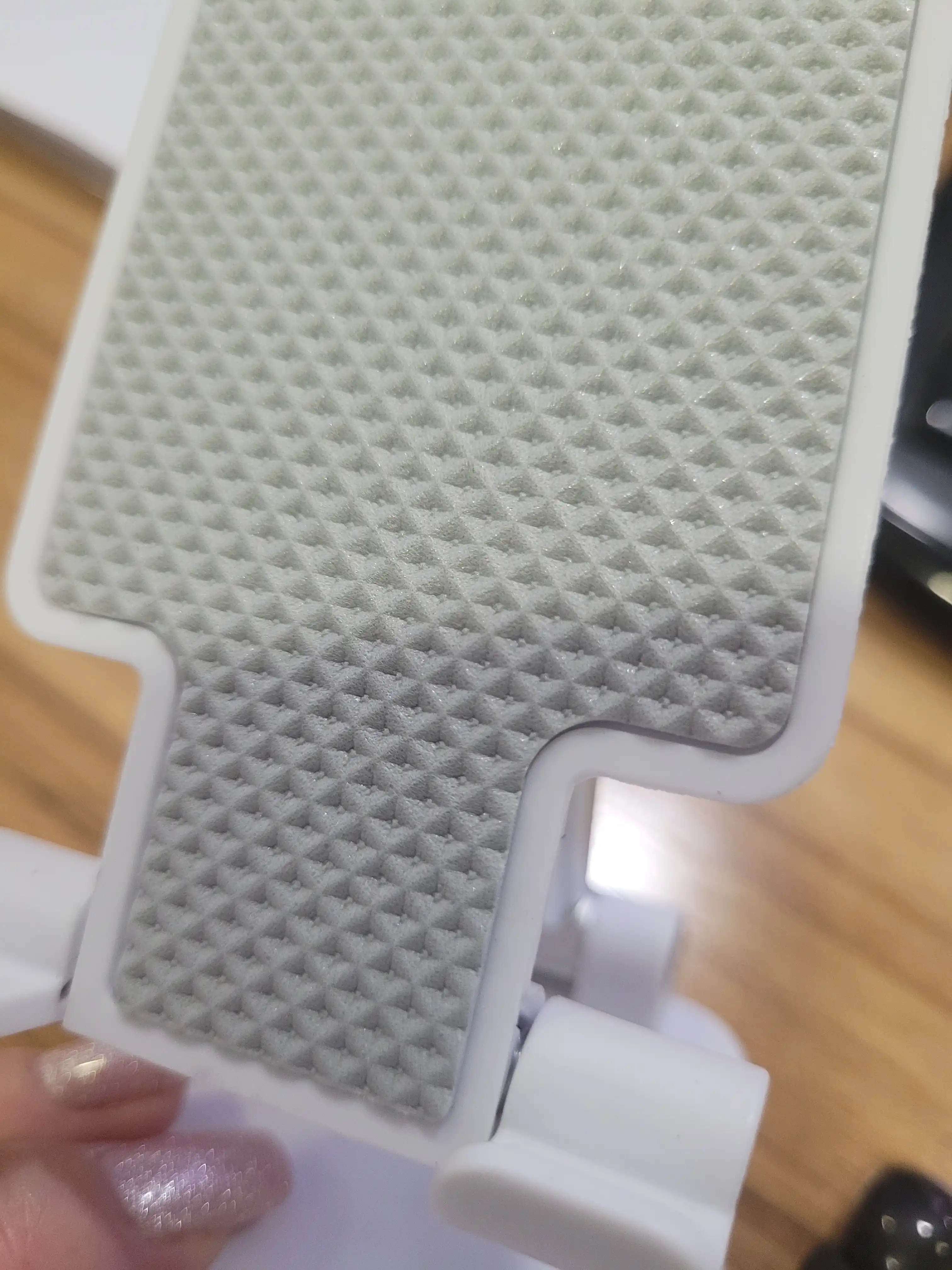 Telefon va planshet uchun sozlanadigan, buklanadigan taglik-ushlagich