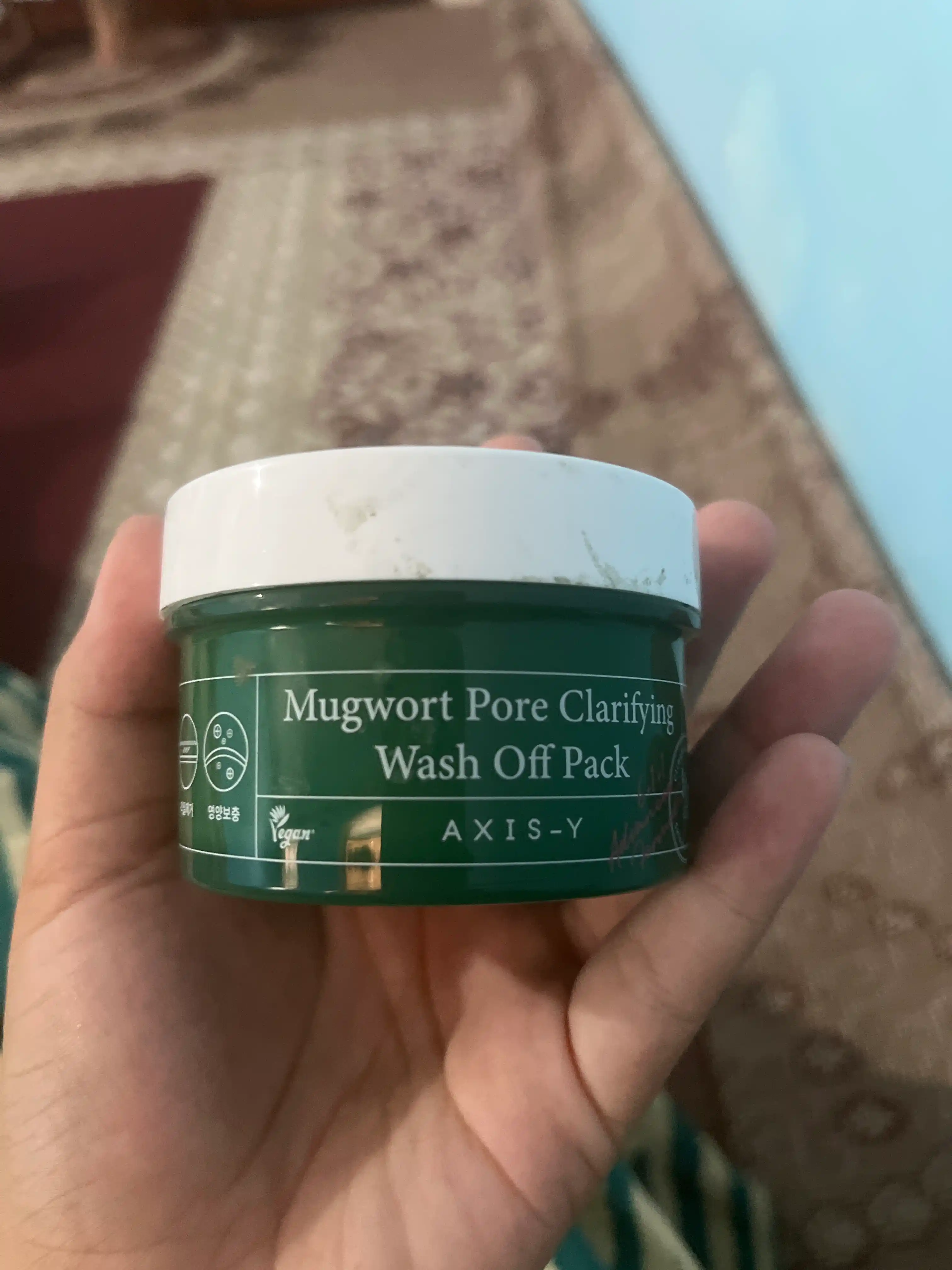 Yuzni qora nuqtalardan tozalovchi AXIS-Y Mugwort Pore loysimon niqobi, 100 ml