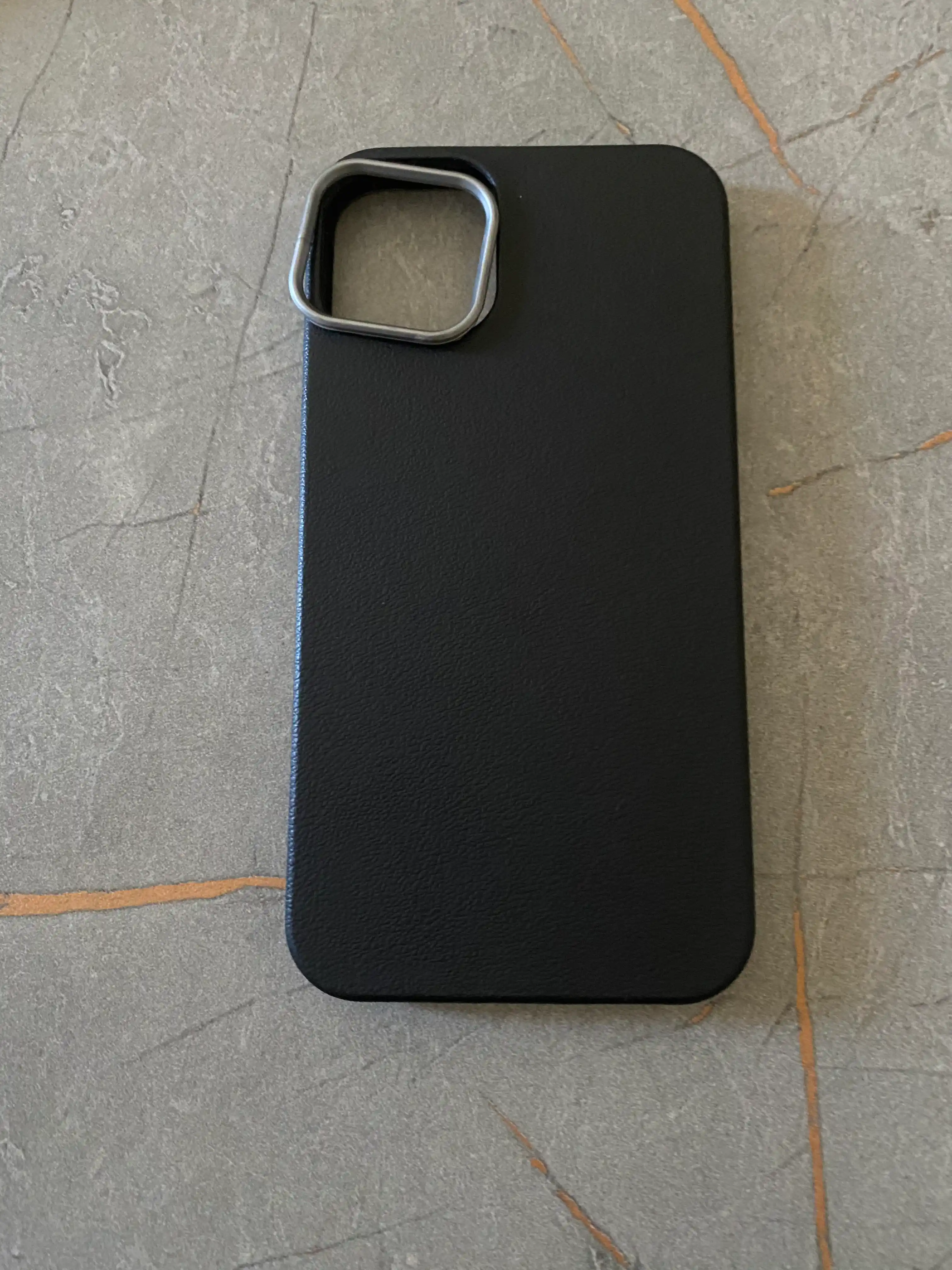 Chexol, terini taqlid qiluvchi, iPhone 11, 12, 13, 14, 15, 16 Plus, Pro, Pro Max uchun