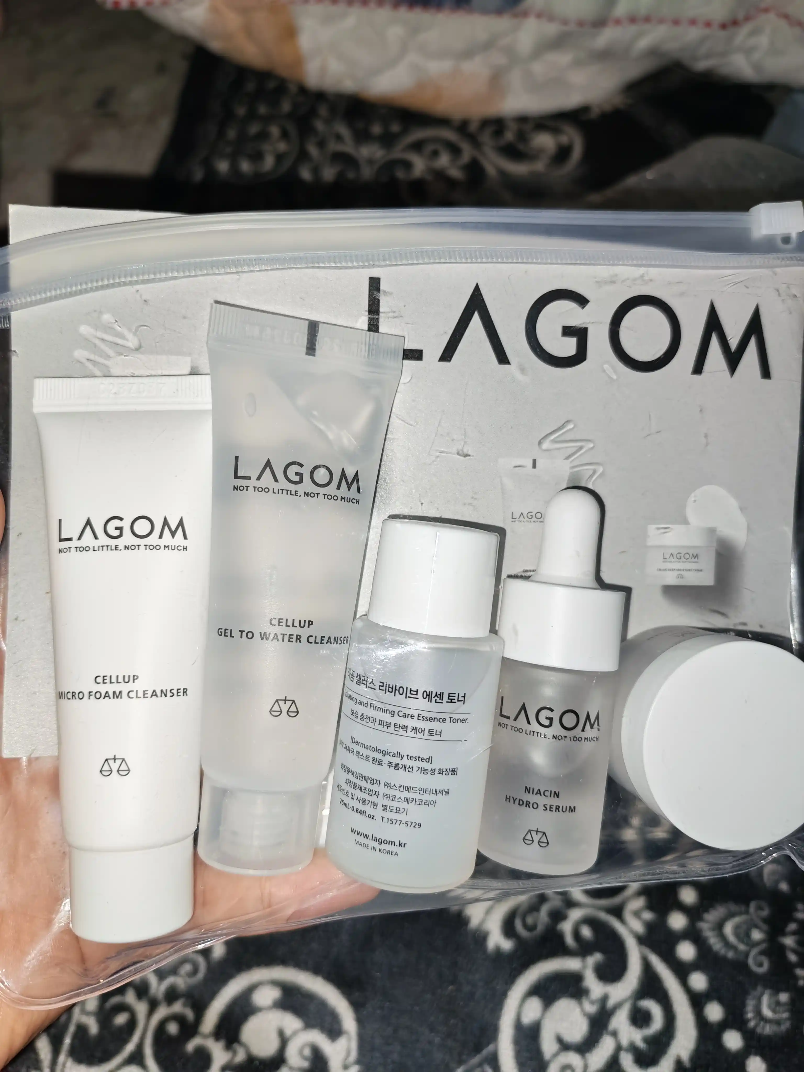LAGOM TRAVEL KIT kosmetik vositalar to‘plami