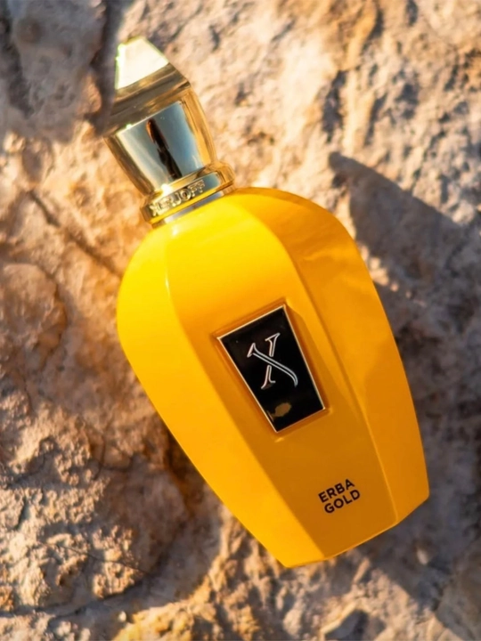Erba Gold Xerjoff unisex parfyum flakonlarda