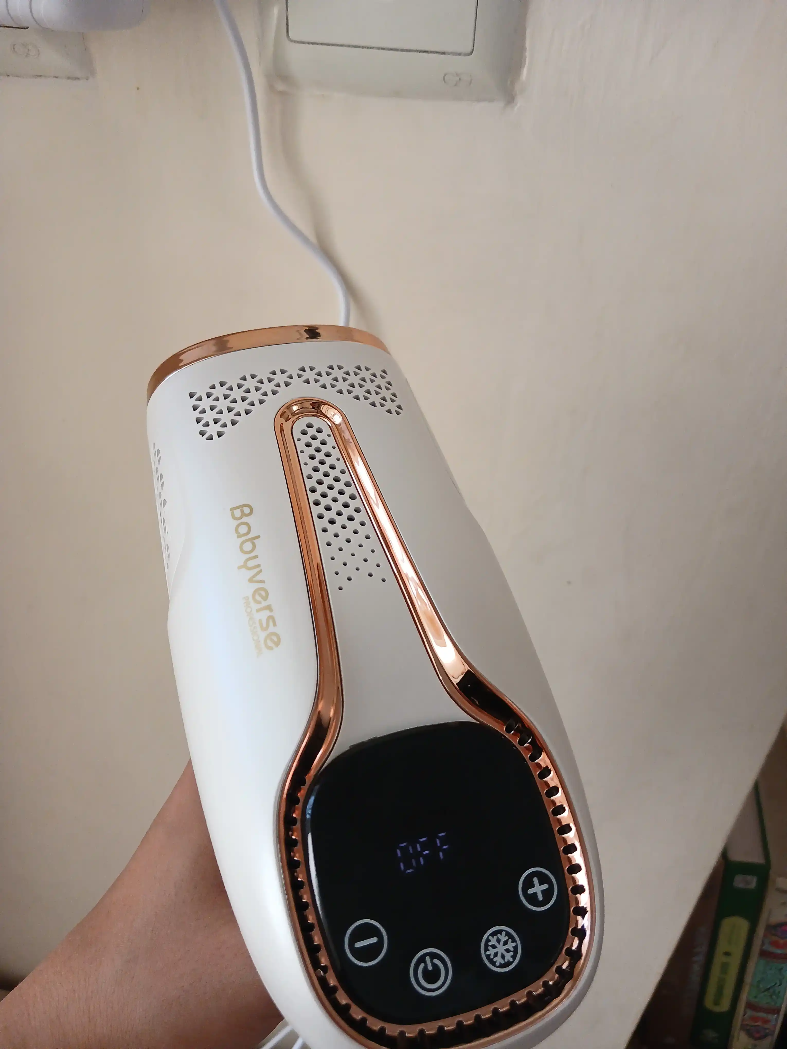 Sovitish effektiga ega ayollar lazerli fotoepilyatori