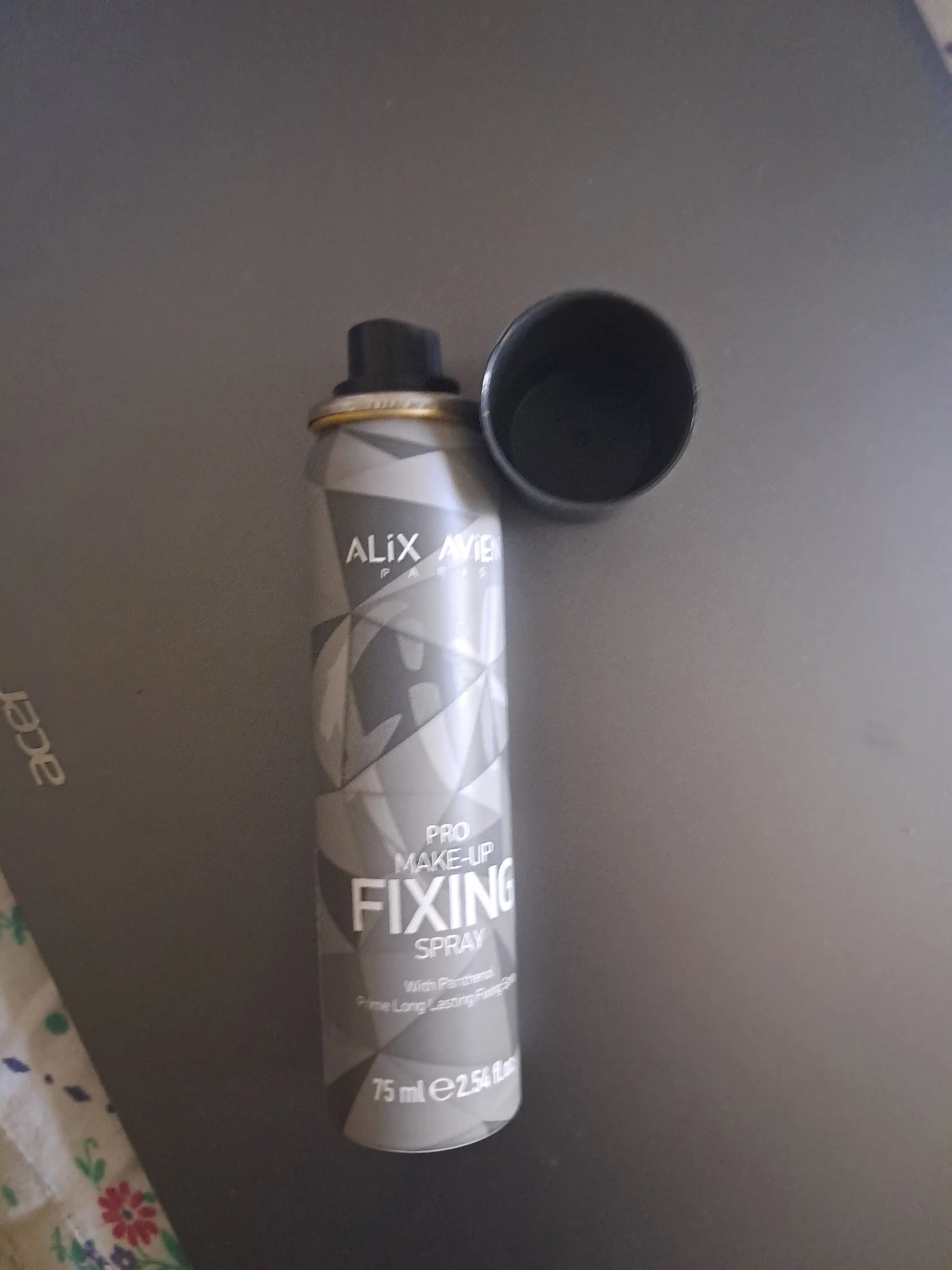 Ayollar va qizlar uchun makiyaj qotirruvchi sprey, 150ml, 75 ml
