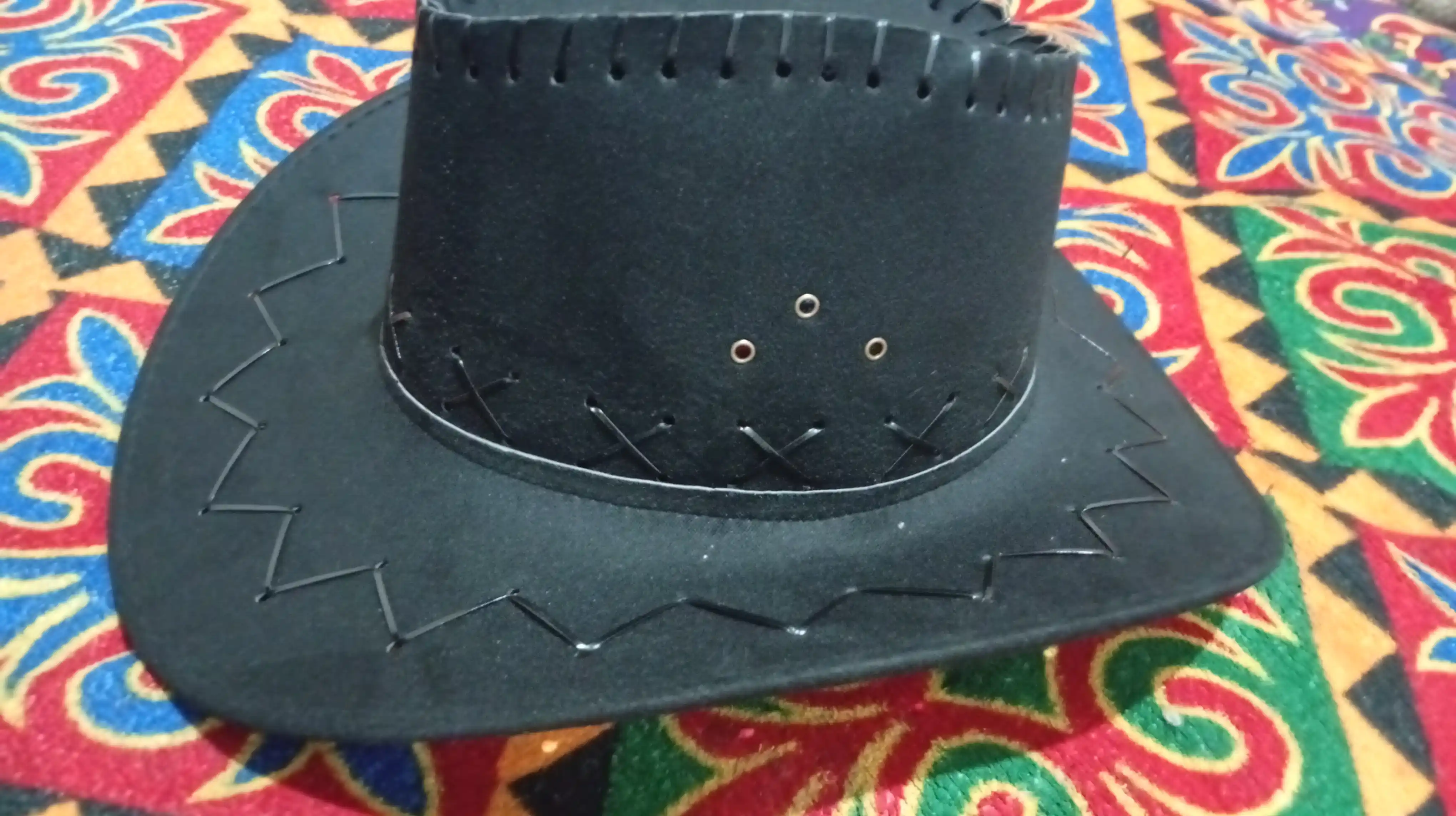 Shlyapa kovboy, quyoshdan saqlanish uchun