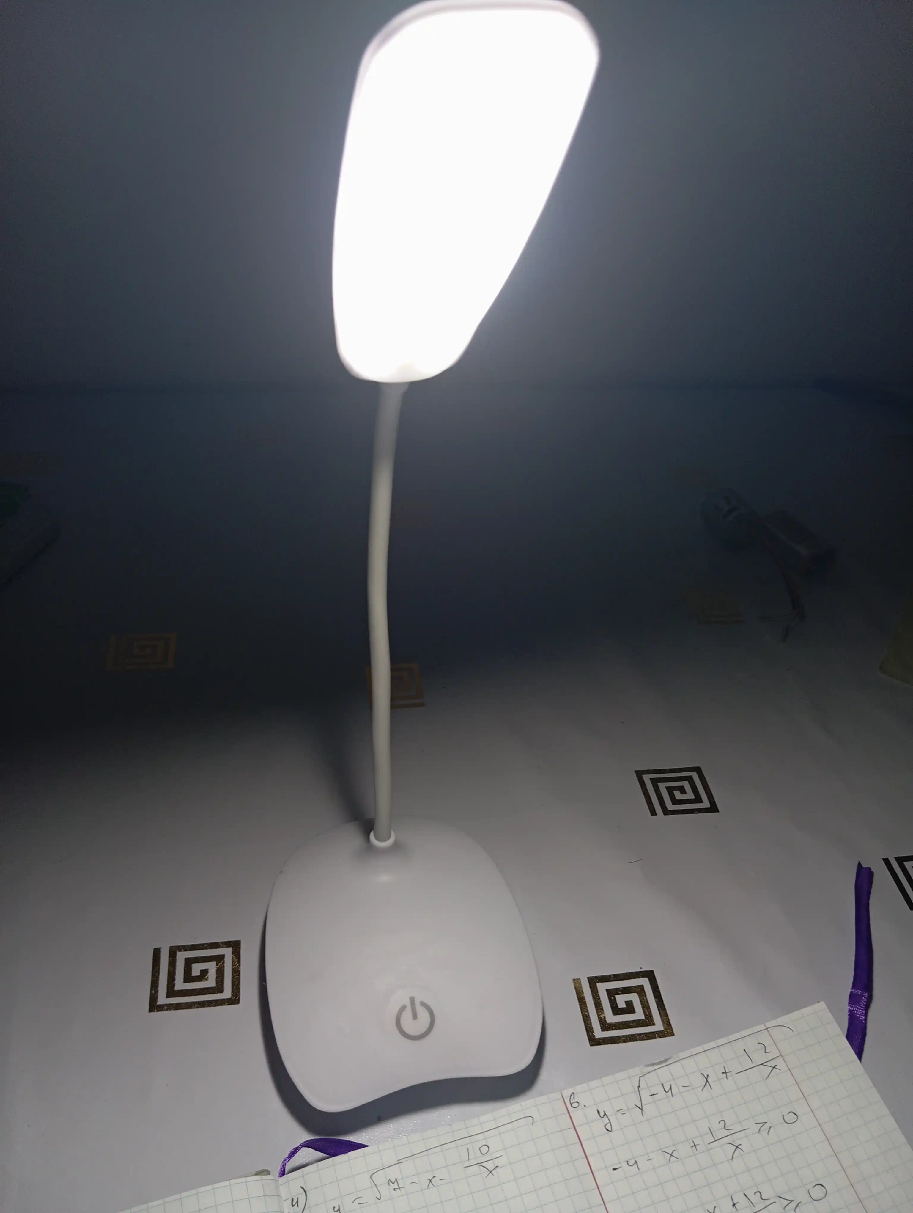 Зарядная, светодиодная, настольная лампа USB, аккумуляторный ночник