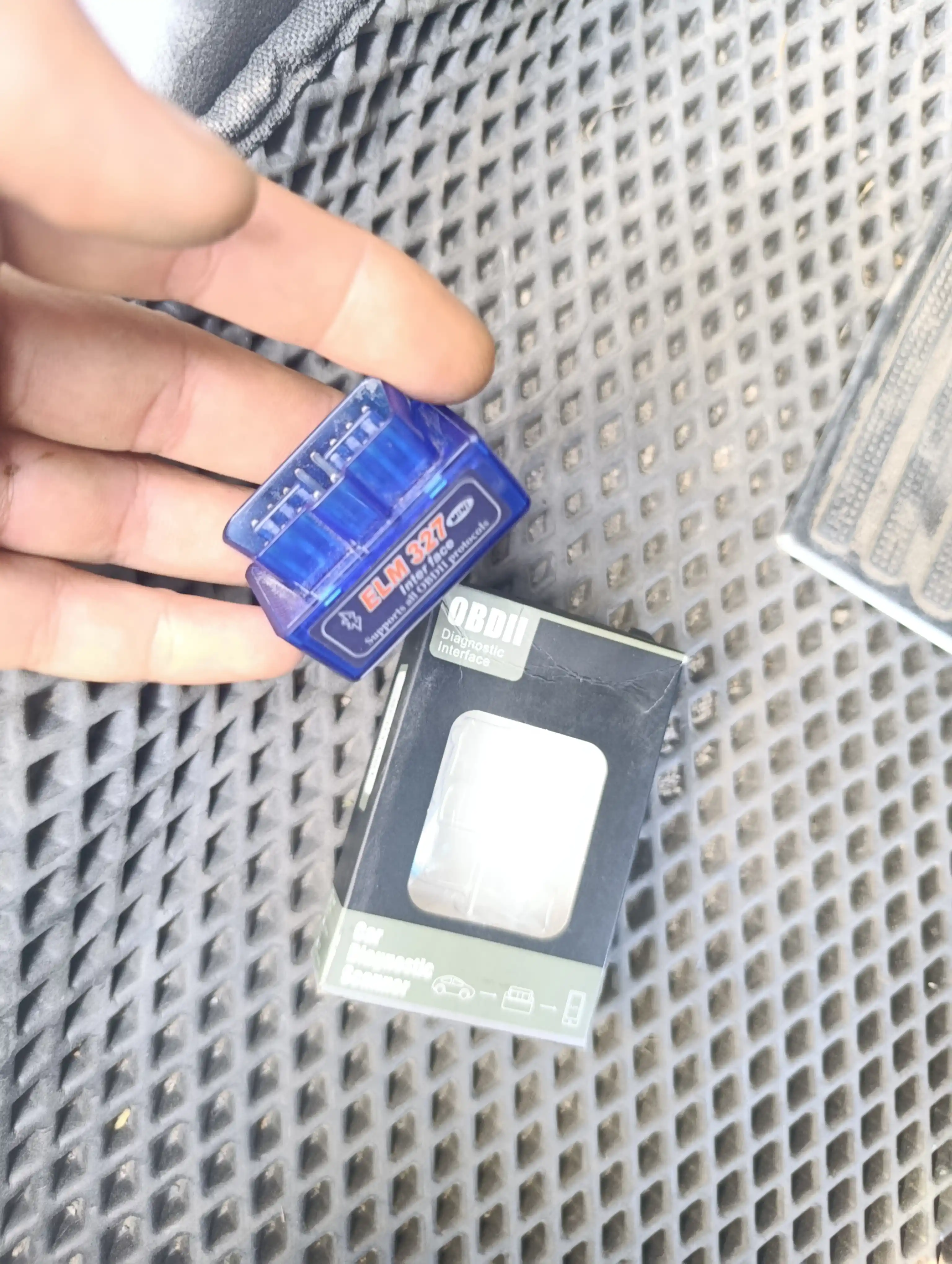 ELM327 v 1.5 Bluetooth OBD2 diagnostika avtoskaneri