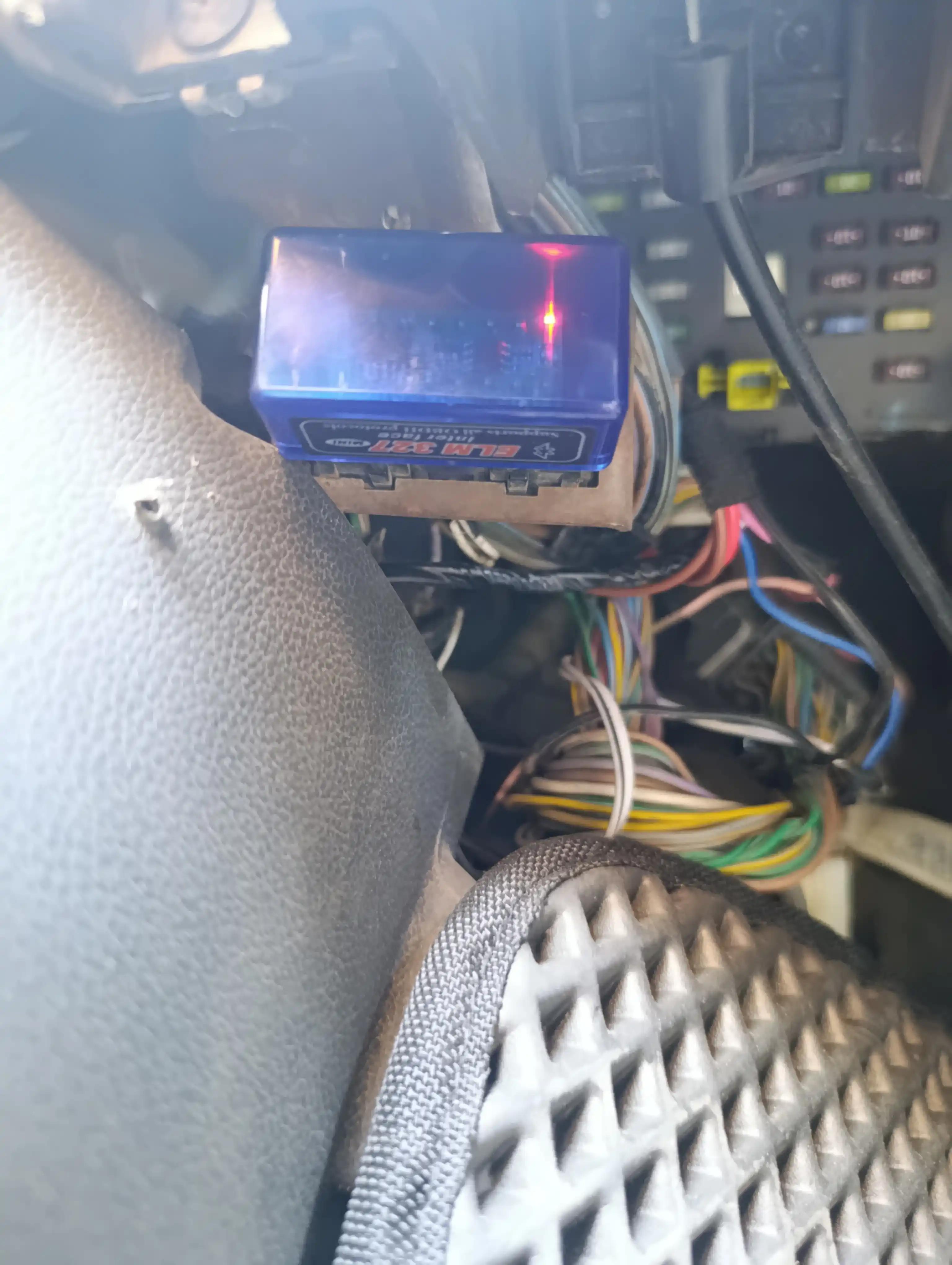 ELM327 v 1.5 Bluetooth OBD2 diagnostika avtoskaneri