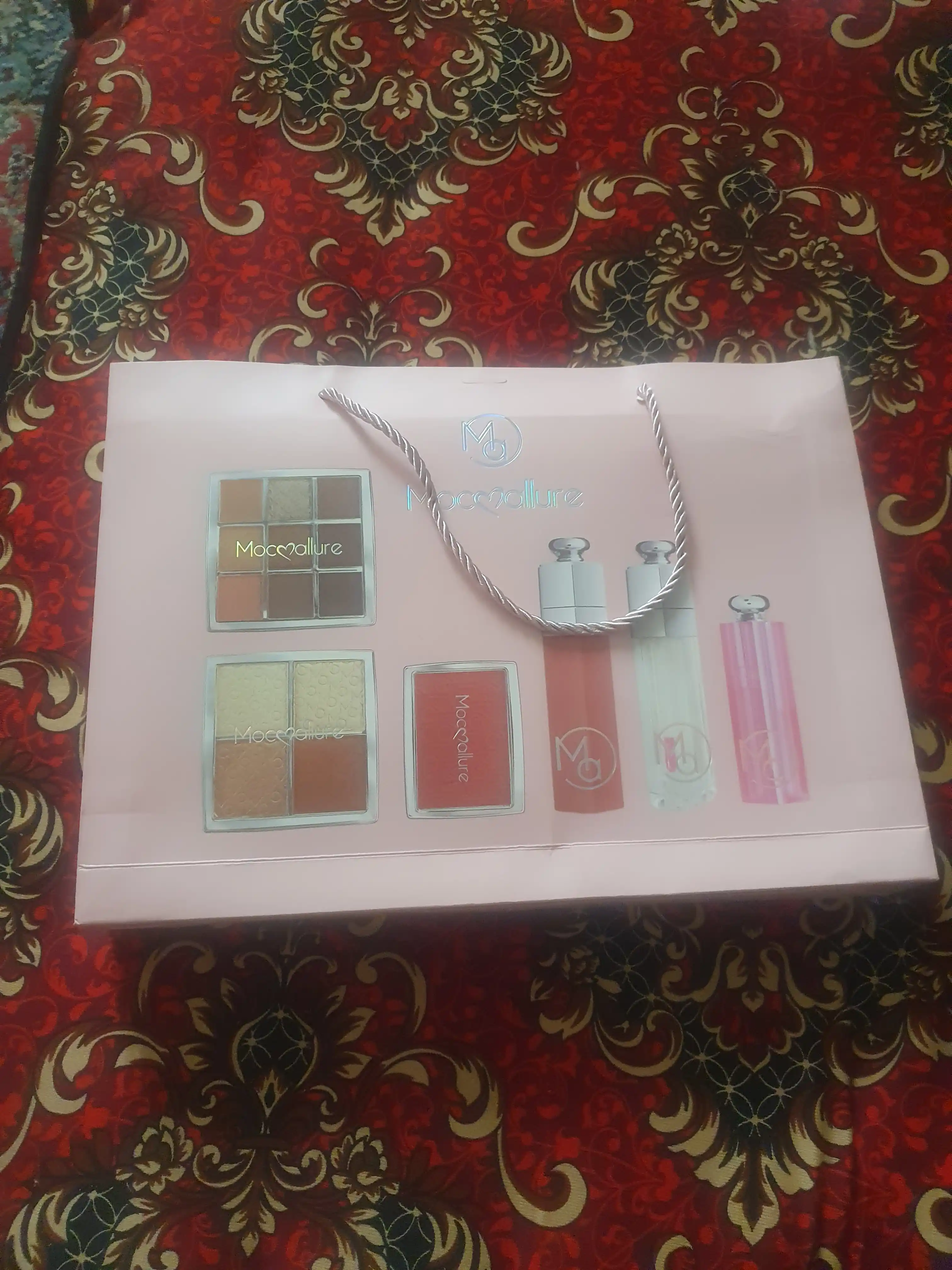 Набор косметики Mocallure Professional Make Up Kit, палетка теней, блеск, румяна