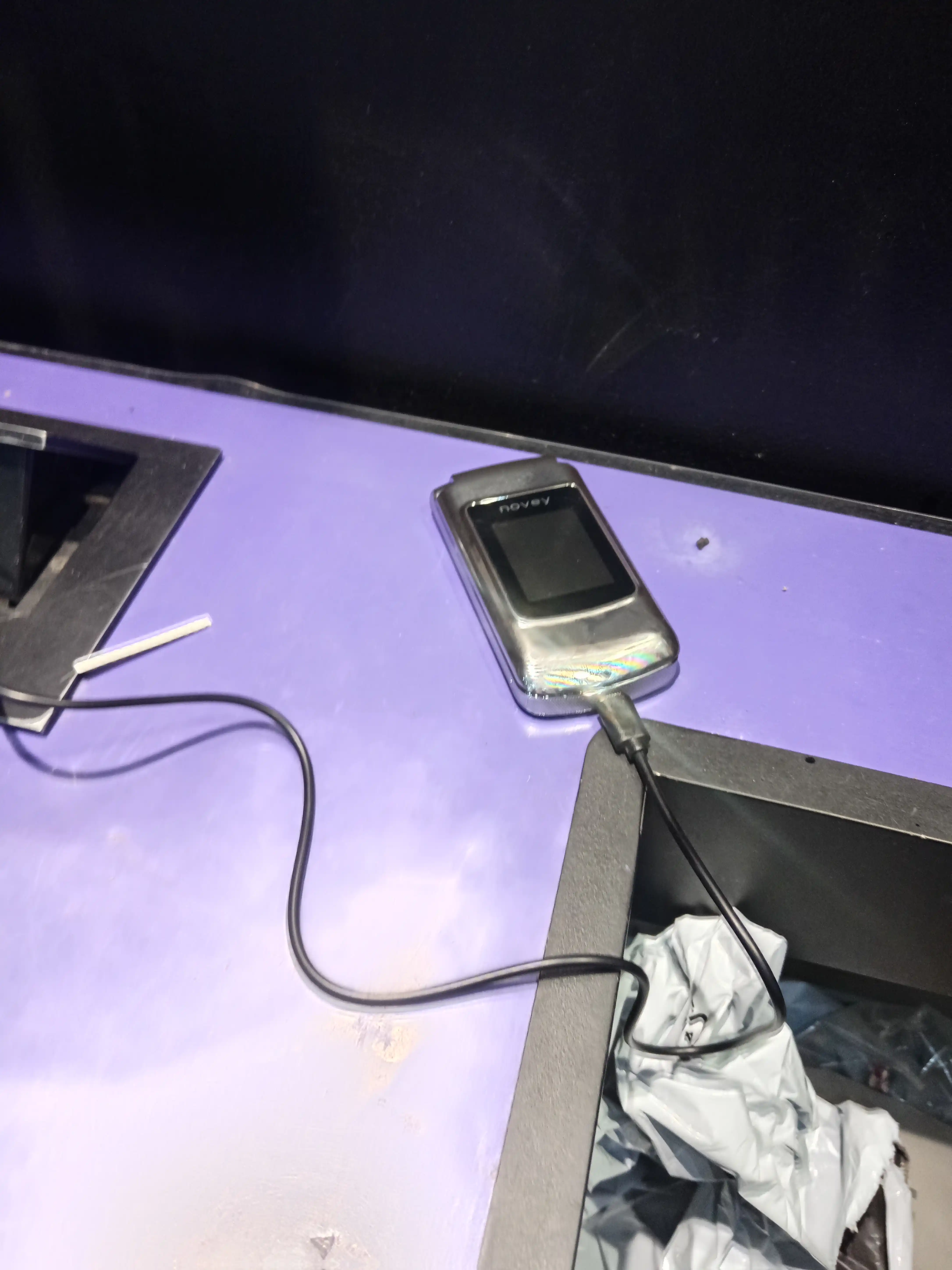 Мобильный телефон Novey Z550, раскладушка, IPS, 2 SIM, кнопочный телефон