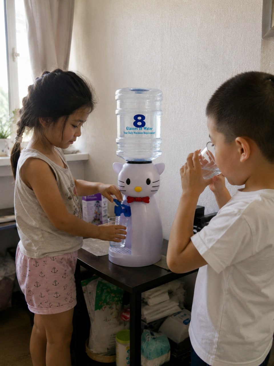 Детский диспенсер для воды 2,5 л, мини кулер с краном, емкость для дома и офиса
