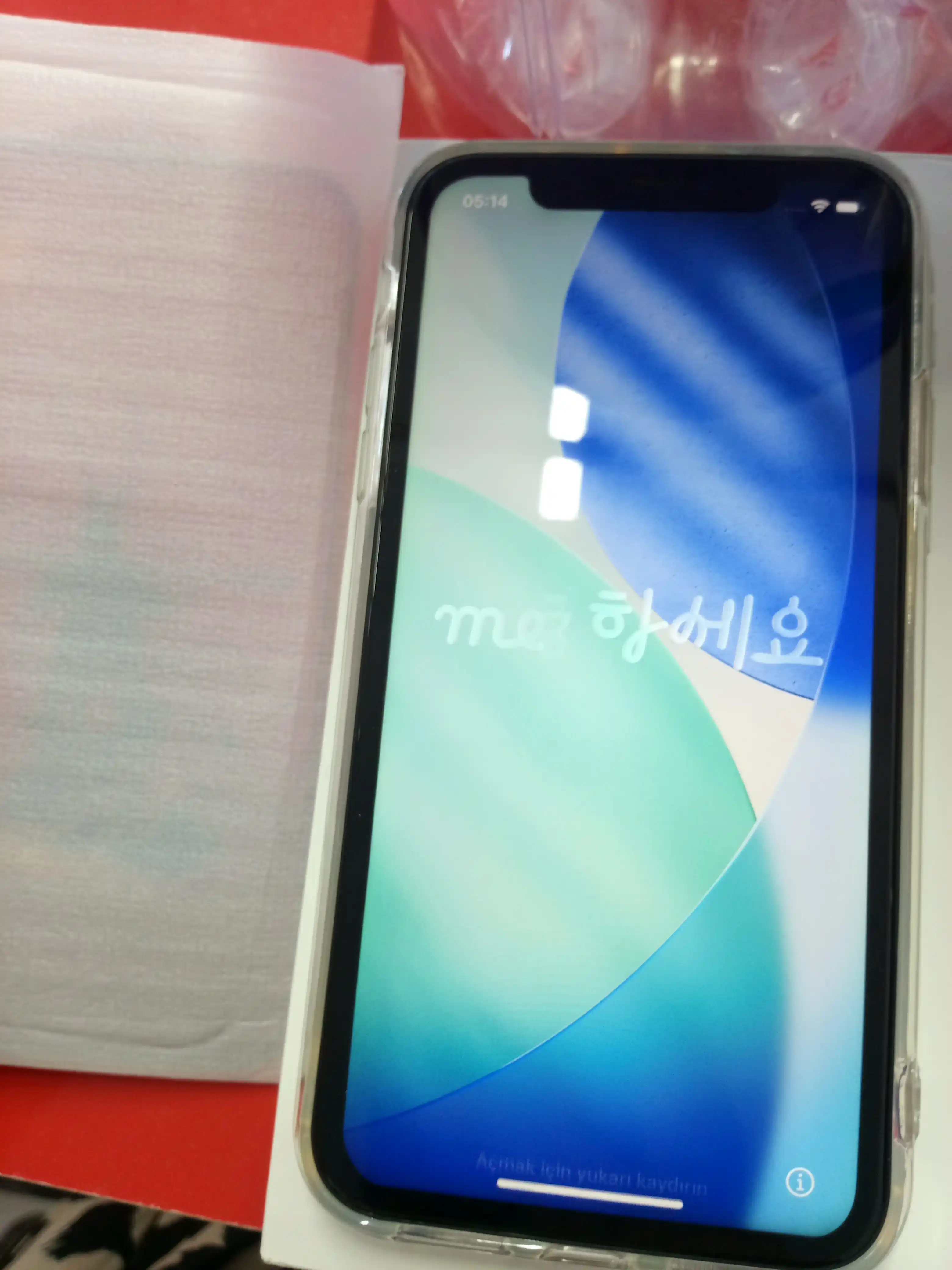 Smartfon Apple iPhone 11, 128,256 GB Sim+Esim, chexol va shisha sovg'a sifatida
