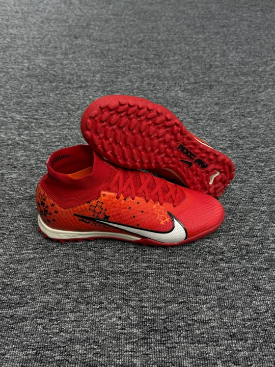 Футбольные сороконожки Nike Air Zoom. Профессиональная обувь