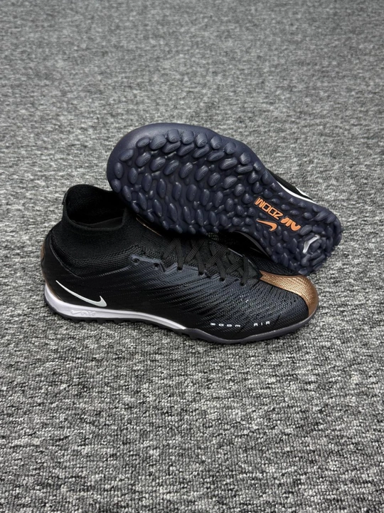 Nike Air Zoom futbol kalta oyoqlari. Professional poyabzal