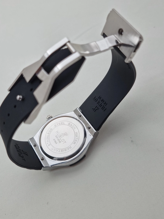 Erkaklar qo‘l soati Hublot Quartz – Mineral shisha, silikon remeshok, sana ko‘rsatkichi