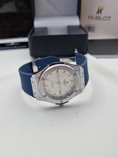 Erkaklar qo‘l soati Hublot Quartz – Mineral shisha, silikon remeshok, sana ko‘rsatkichi