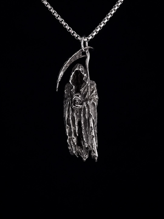Gotik uslubdagi choker va kulon, metall aksessuarlar