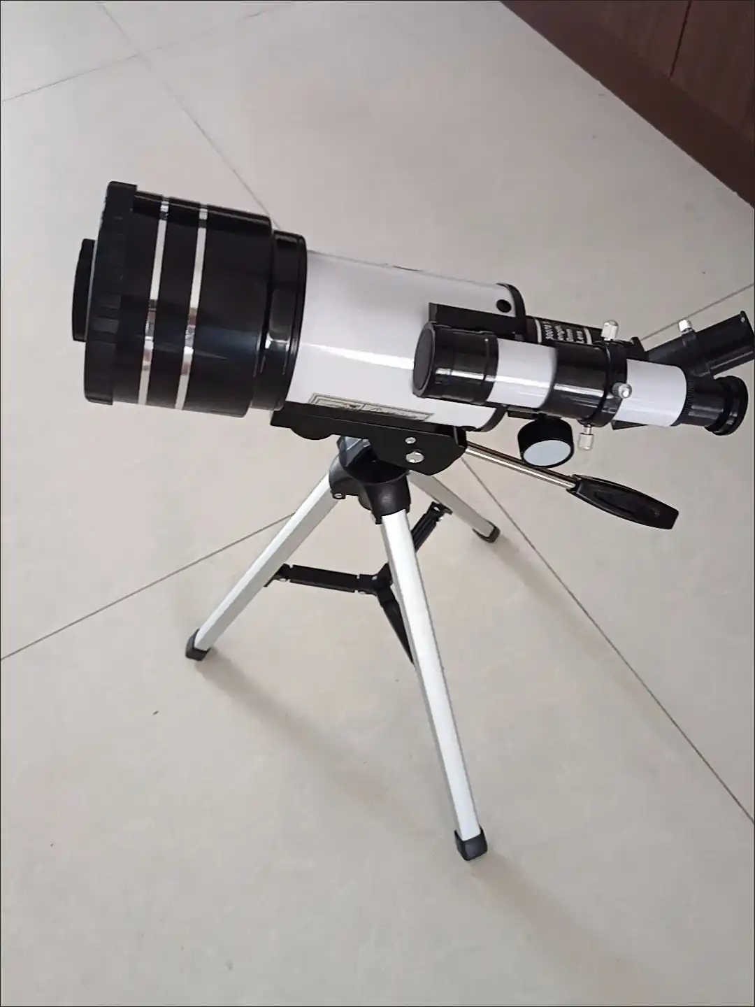 Teleskop F30070M, 70 mm obyektiv, 150x kattalashtirish, tripod bilan | Telescope