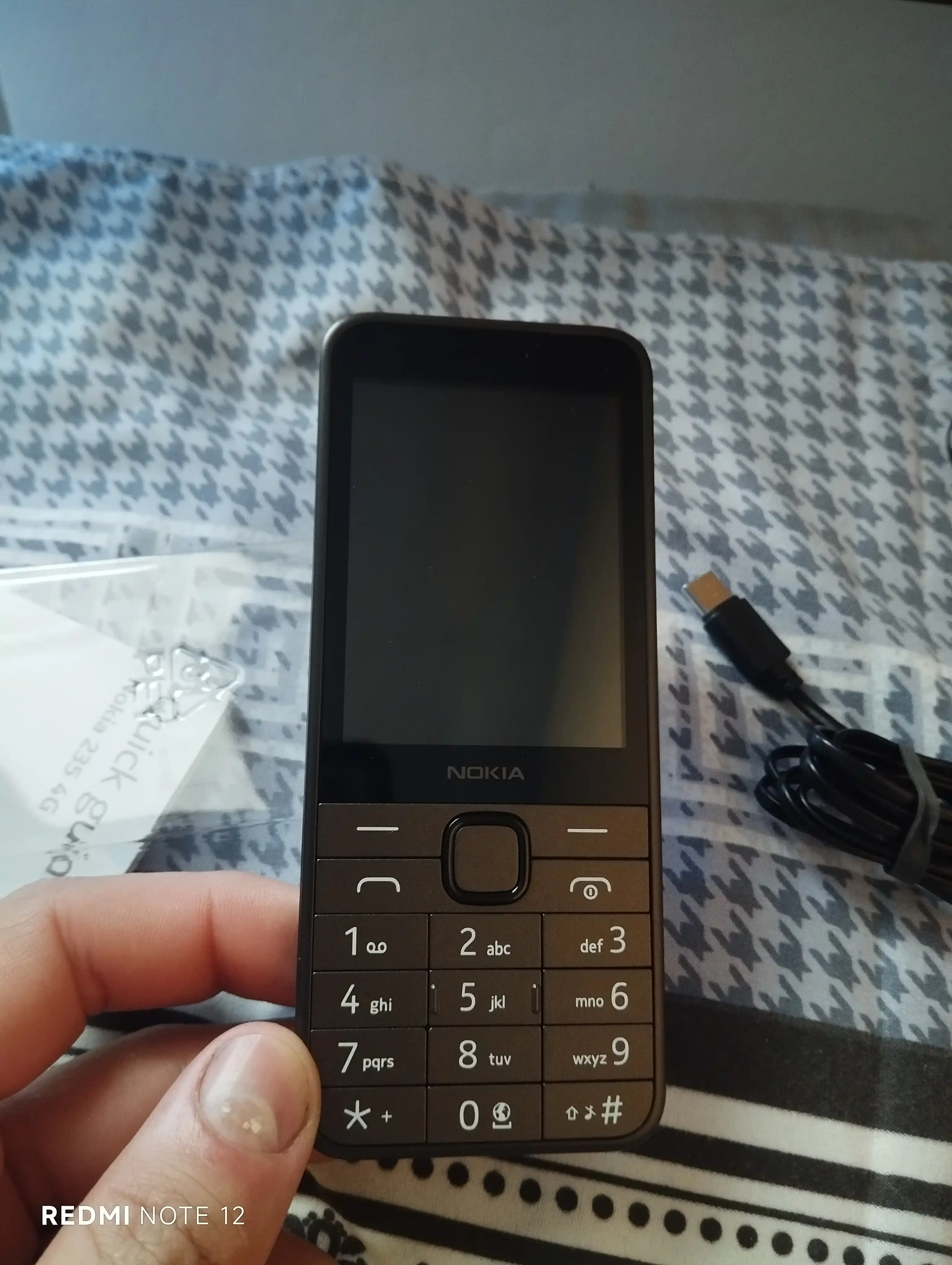 Tugmachali telefon 235 2 SIM