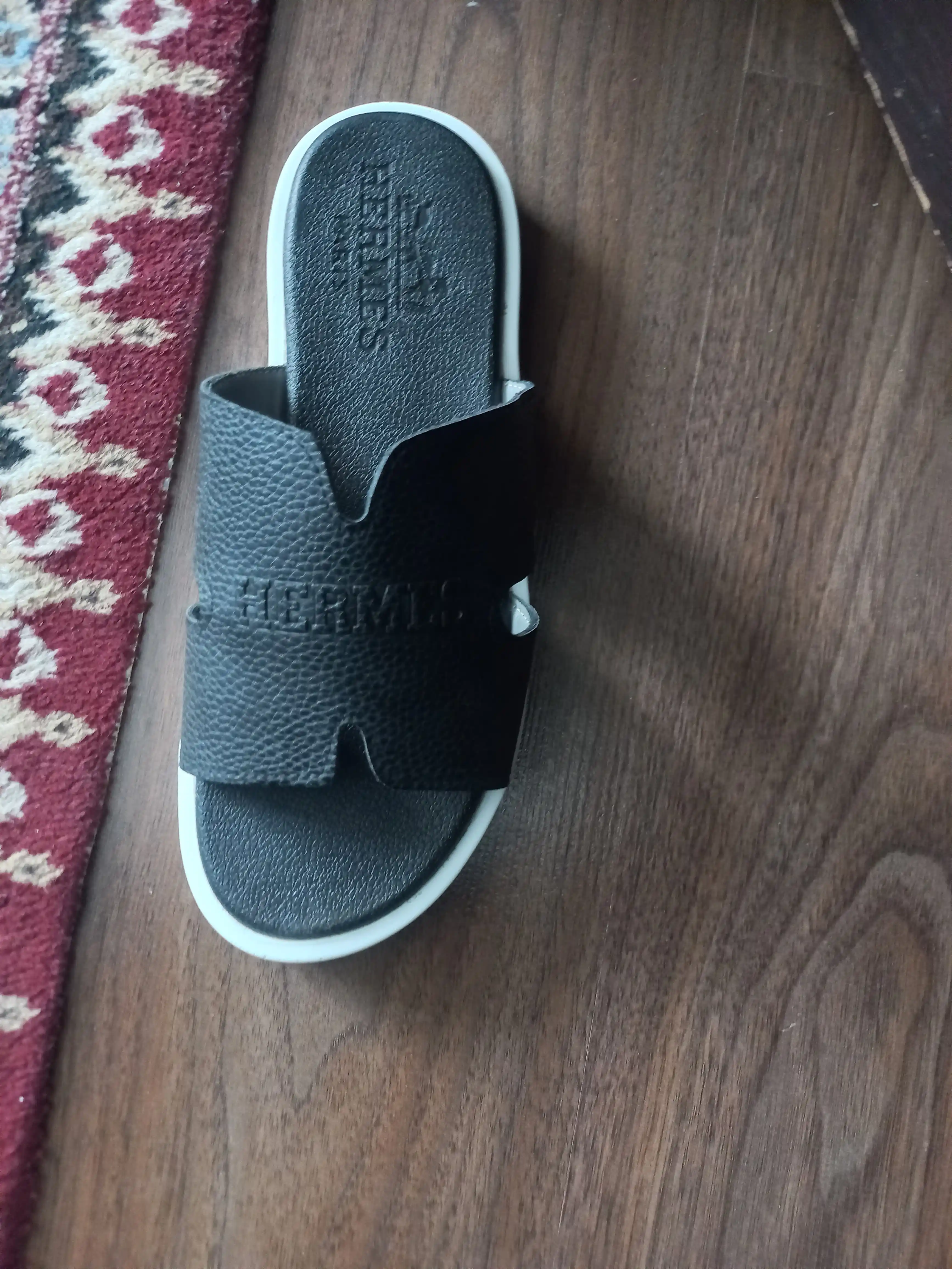 Erkaklar shippagi Hermes 39-44
