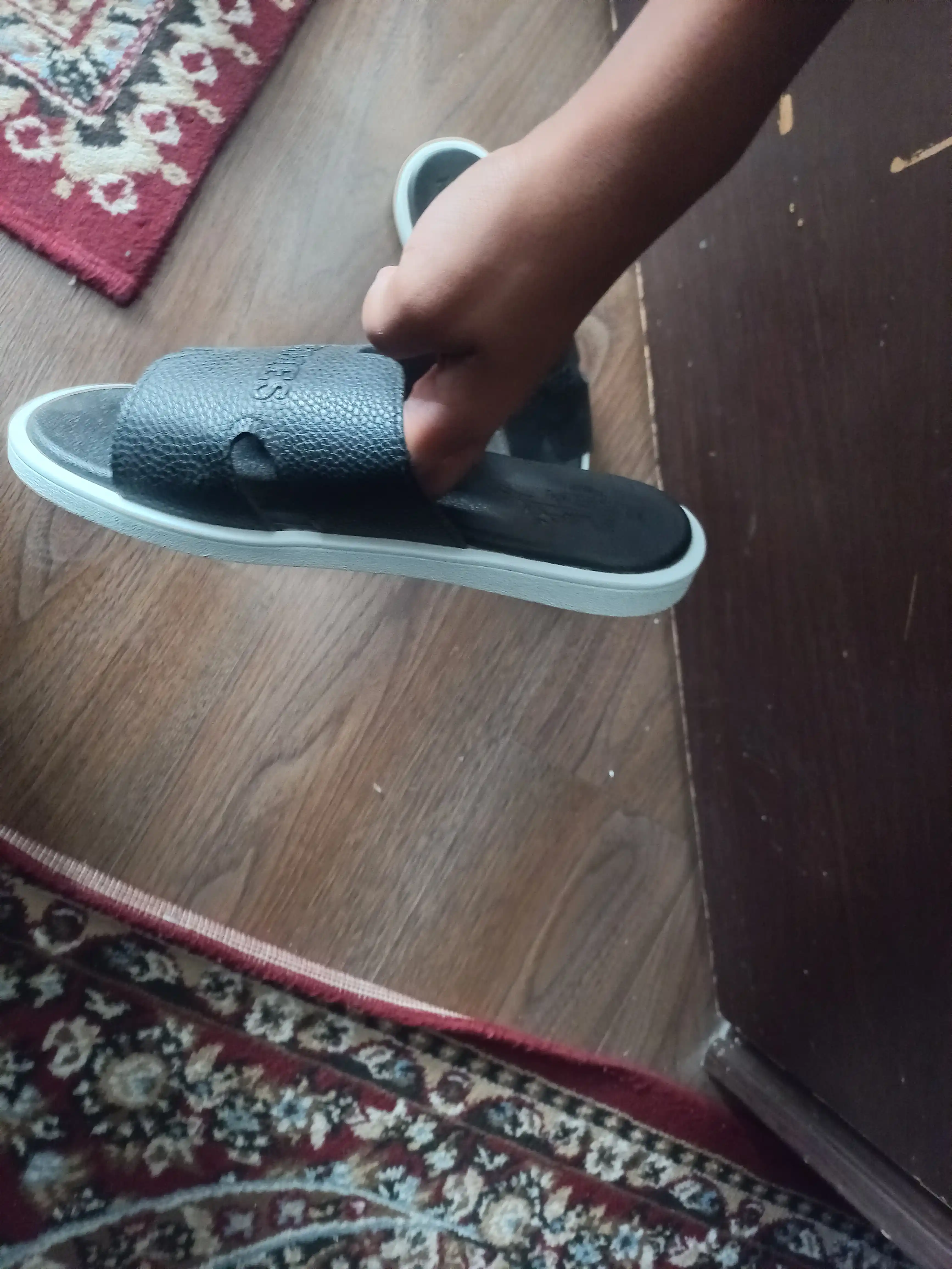 Erkaklar shippagi Hermes 39-44