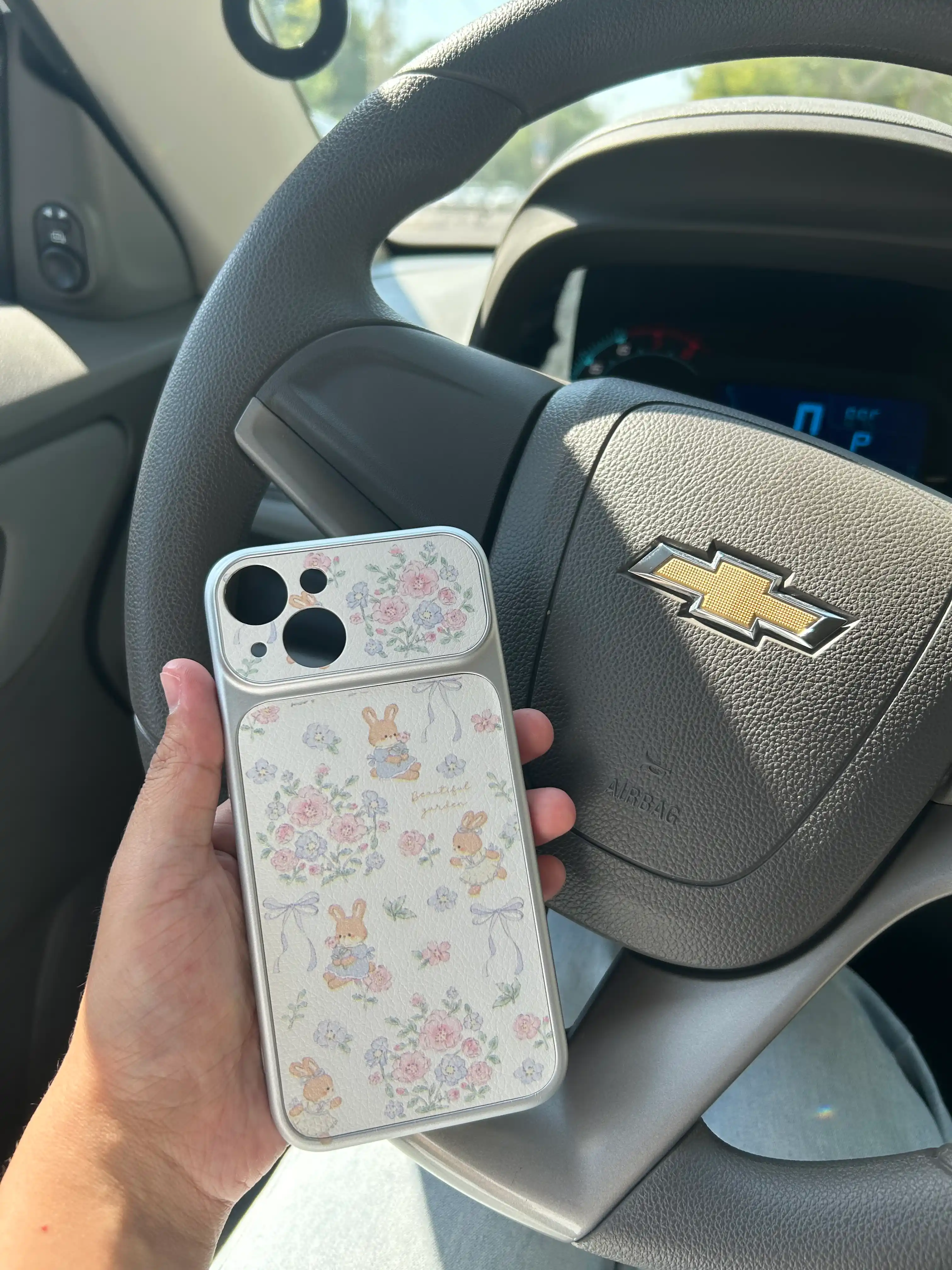IPhone modellari uchun premium sifatli charm chehol, Limited Edition