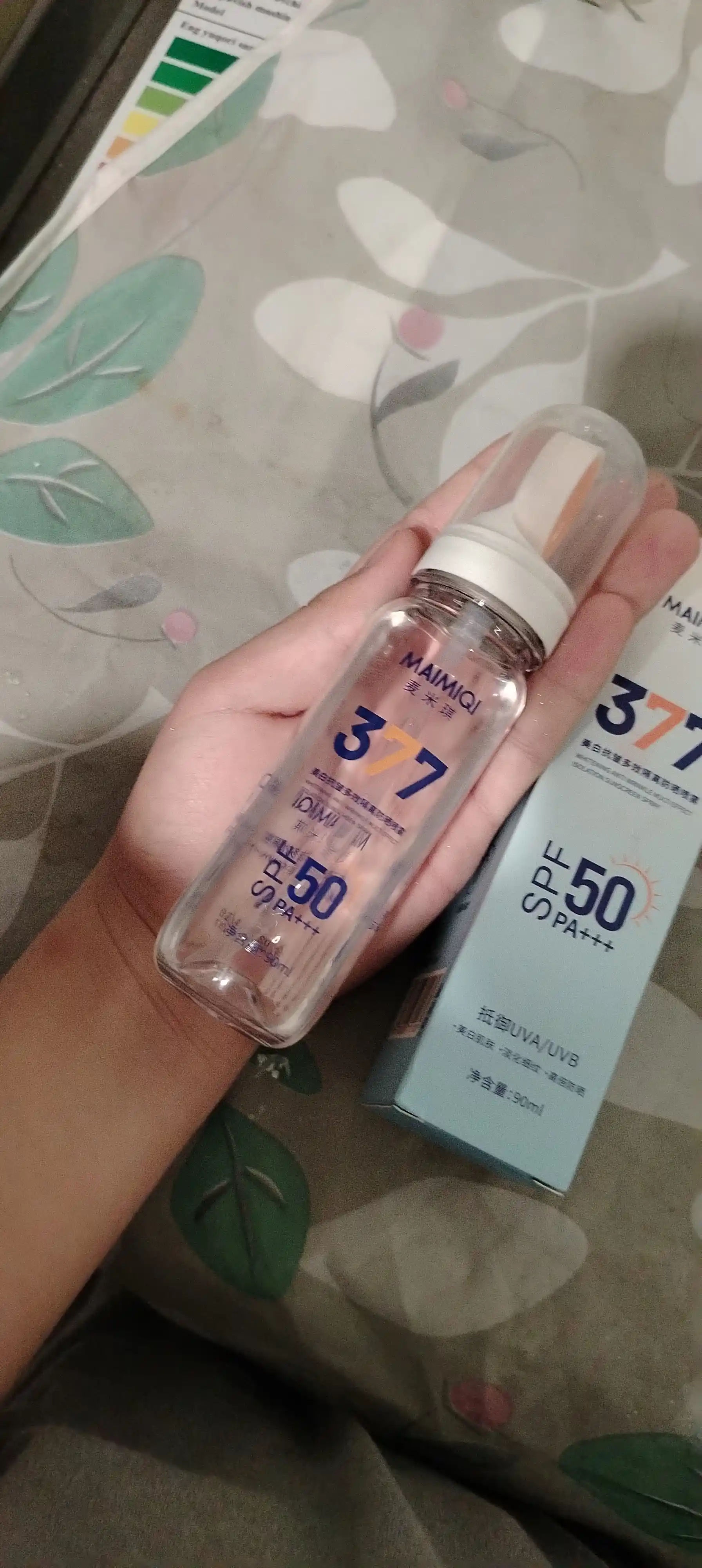 Yuz uchun SPF 50+ quyoshdan himoyalovchi sprey, 377 ultrabinafsha nurli himoya spreyi, SPF namlantiruvchi sprey