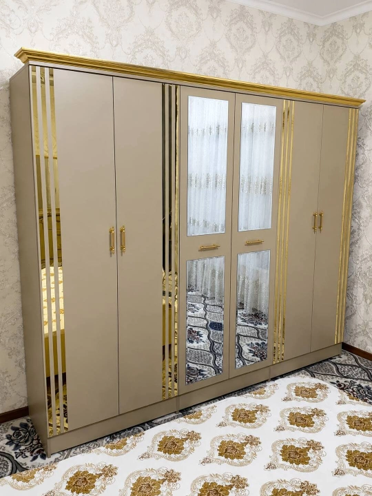 Современный спальный гарнитур сочетание комфорта. Шкаф 240×210. Трюмо 120×180 см. Кровать 210×170