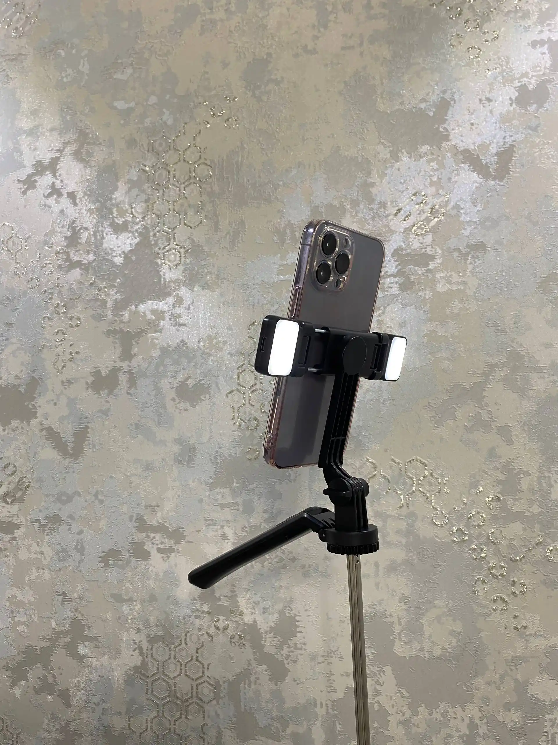Штатив для телефона, 170 см, 4 в 1, 2 LED фонаря и Bluetooth: монопод, селфи-палка