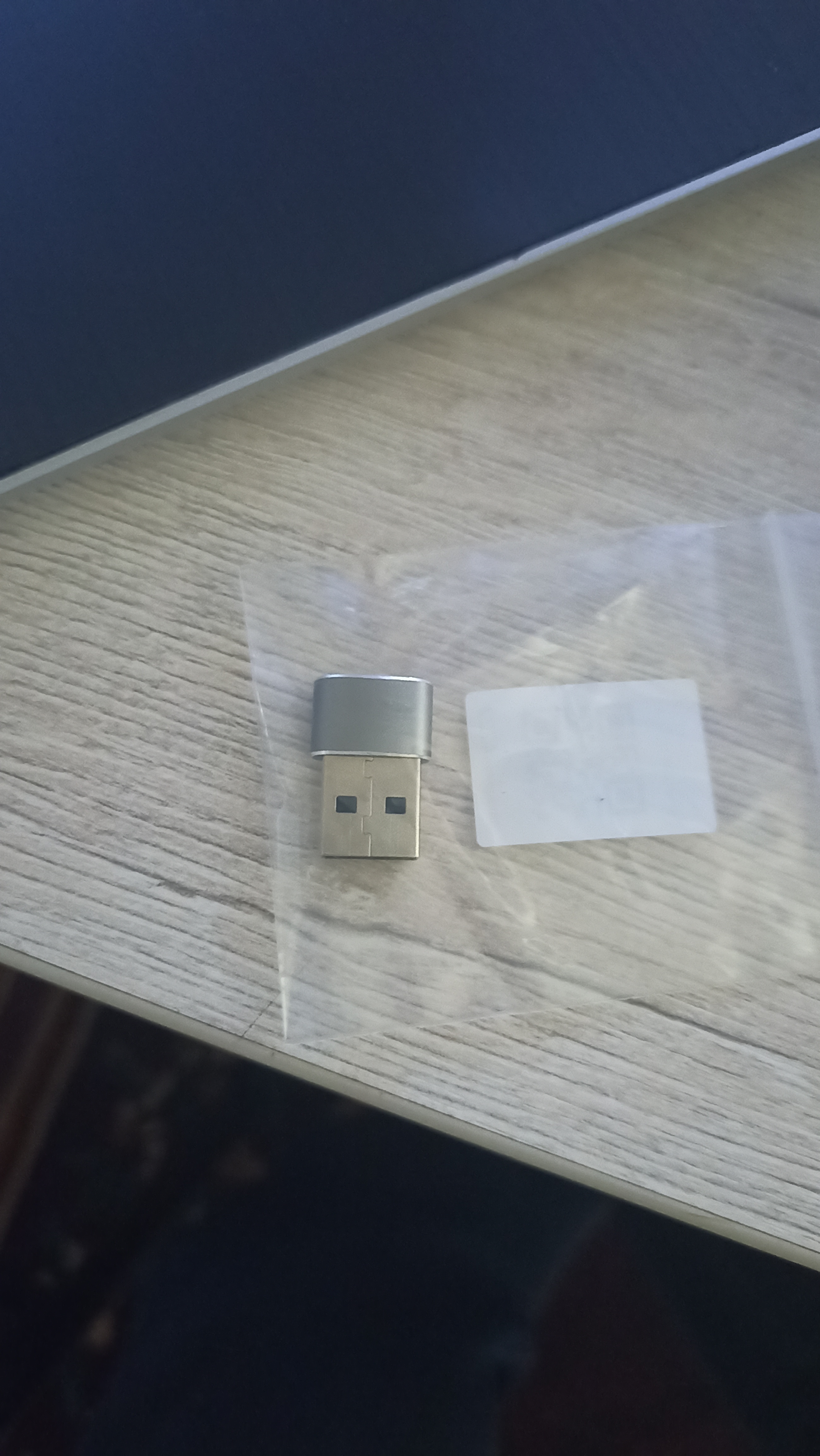 USB Type-C, USB Micro va USB Lightning adapteri