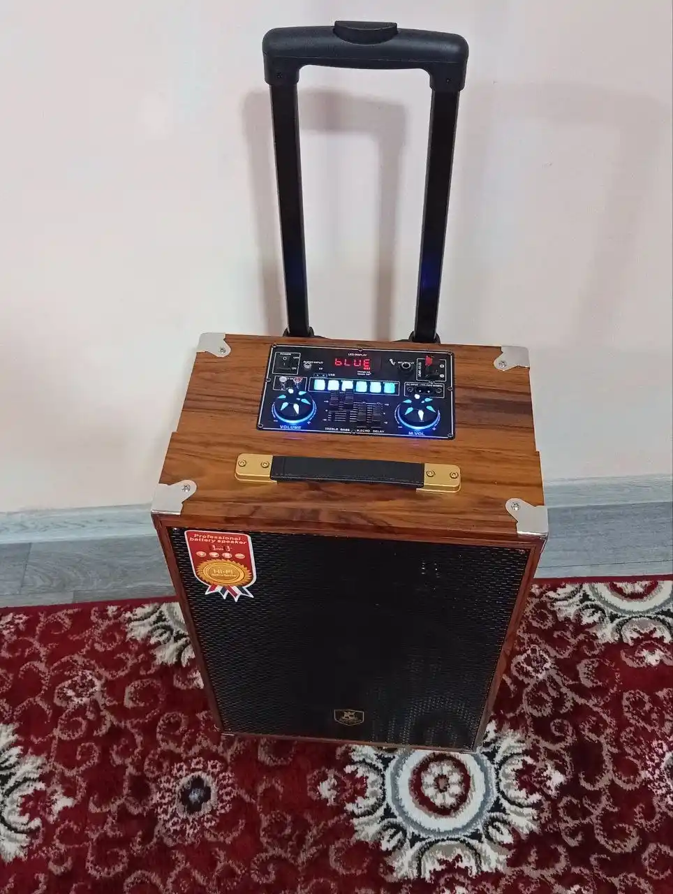 Karaoke kolonka B-Q12, 50W, Bluetooth, mikrofonli, g‘ildirakli, portativ
